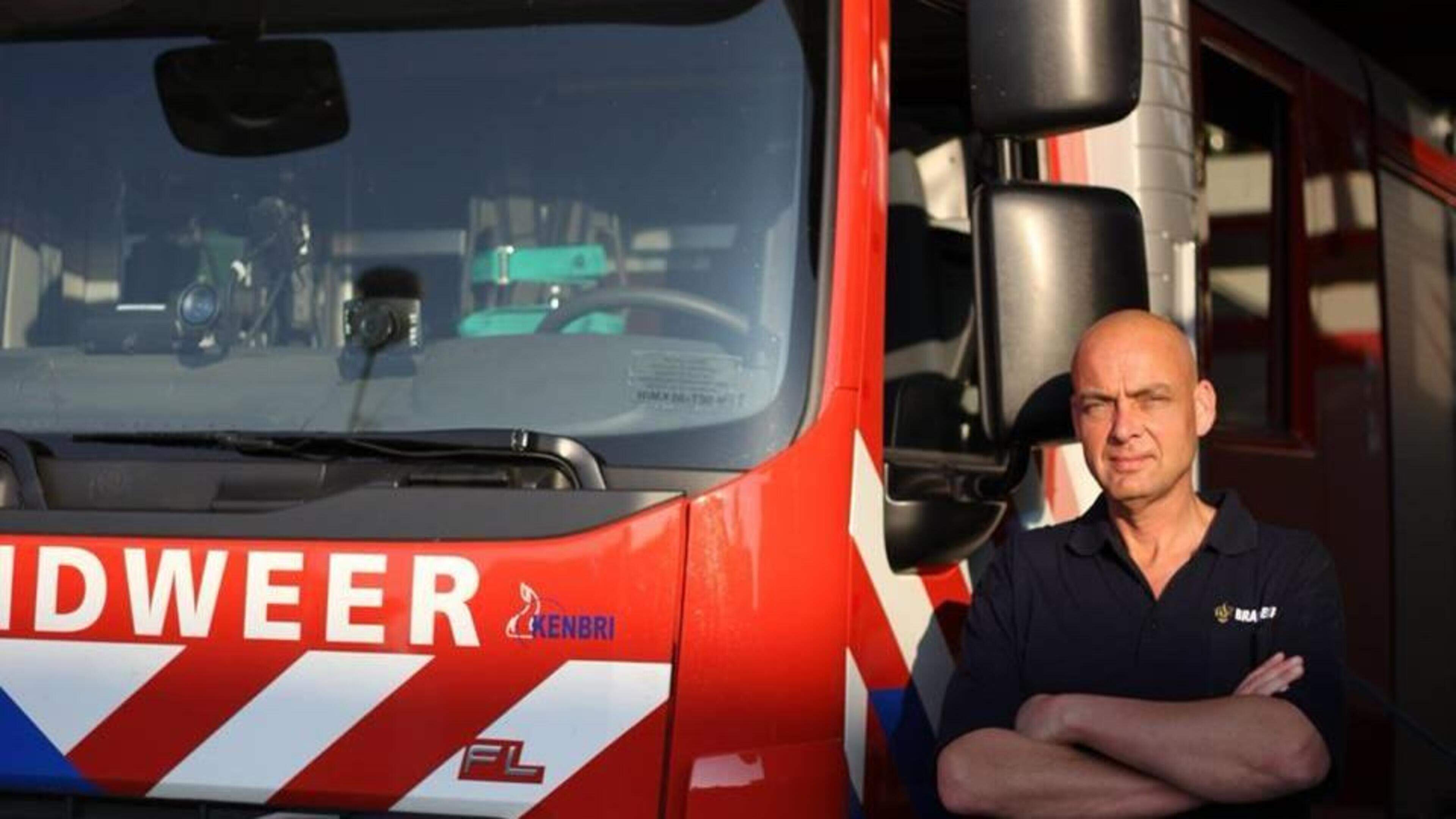 Adrie (56) twijfelde geen moment om te helpen bij een duinbrand, maar dat werd hem fataal: ’Hij stond voor iedereen klaar, voor mij, zijn werk en zeker voor de brandweer’