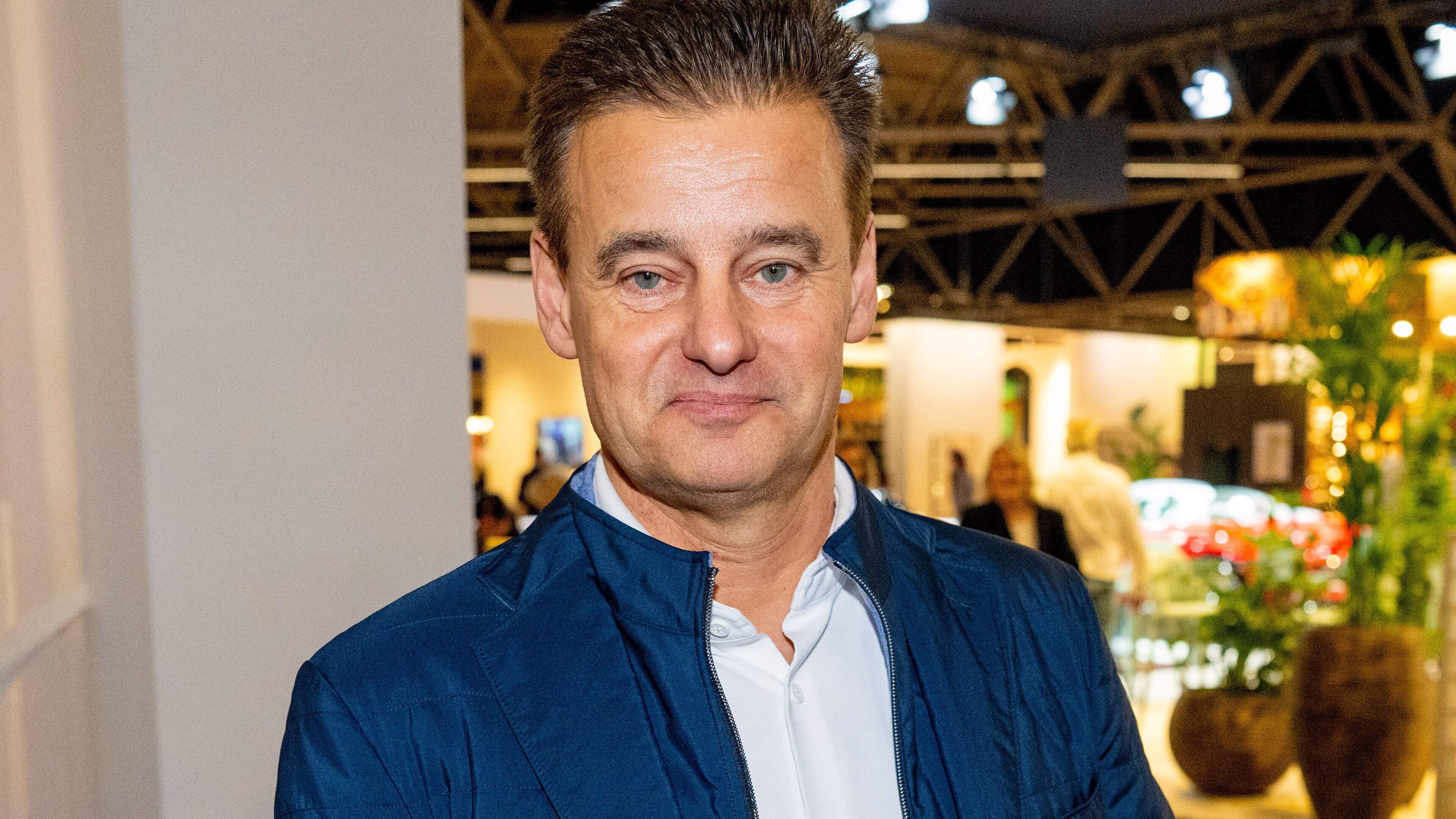 Wilfred Genee krijgt in zeldzaam openhartig gesprek advocaat in tranen: ’Geen effectbejag’