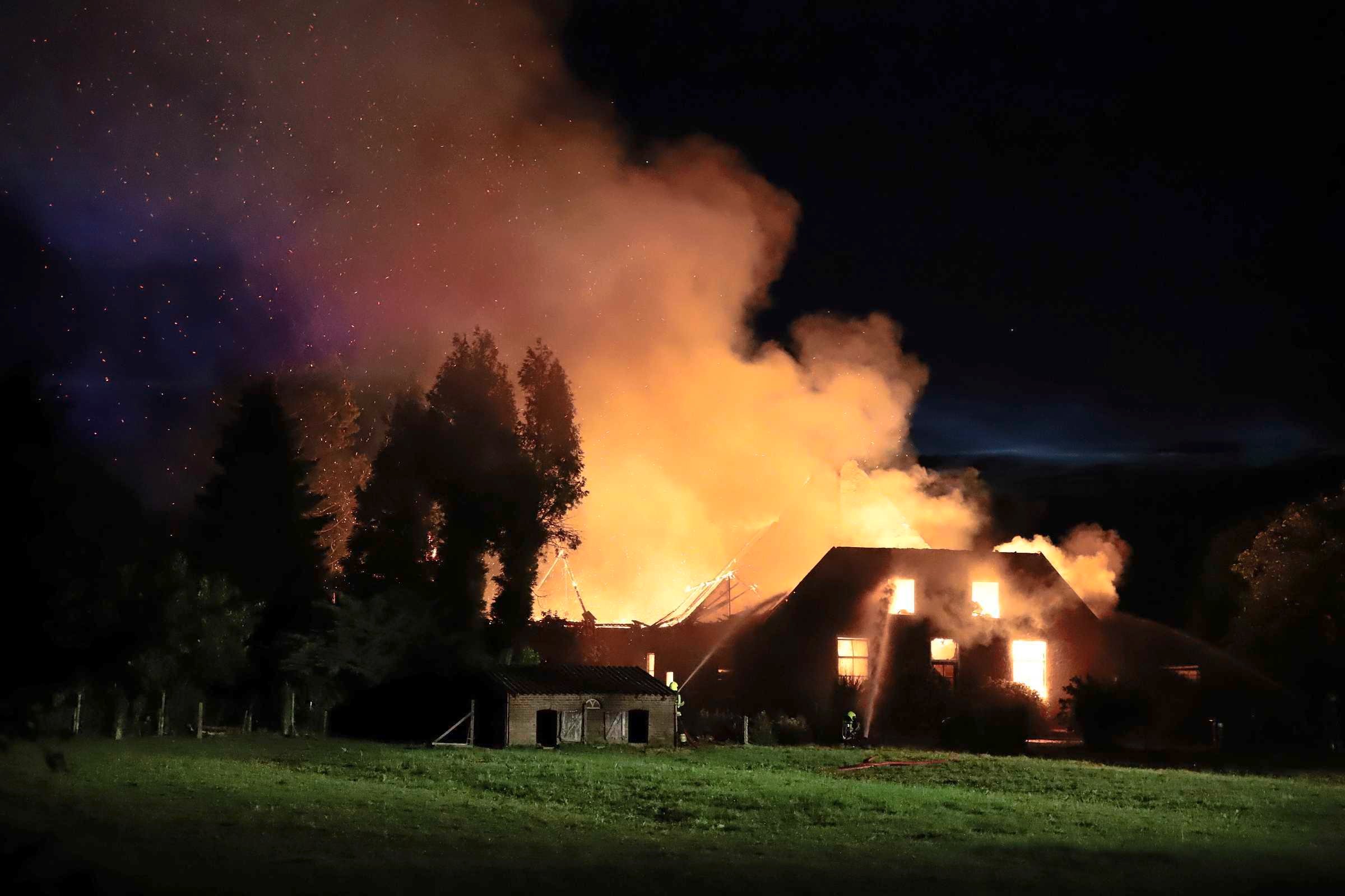Mogelijk asbest vrij bij brand in Altforst