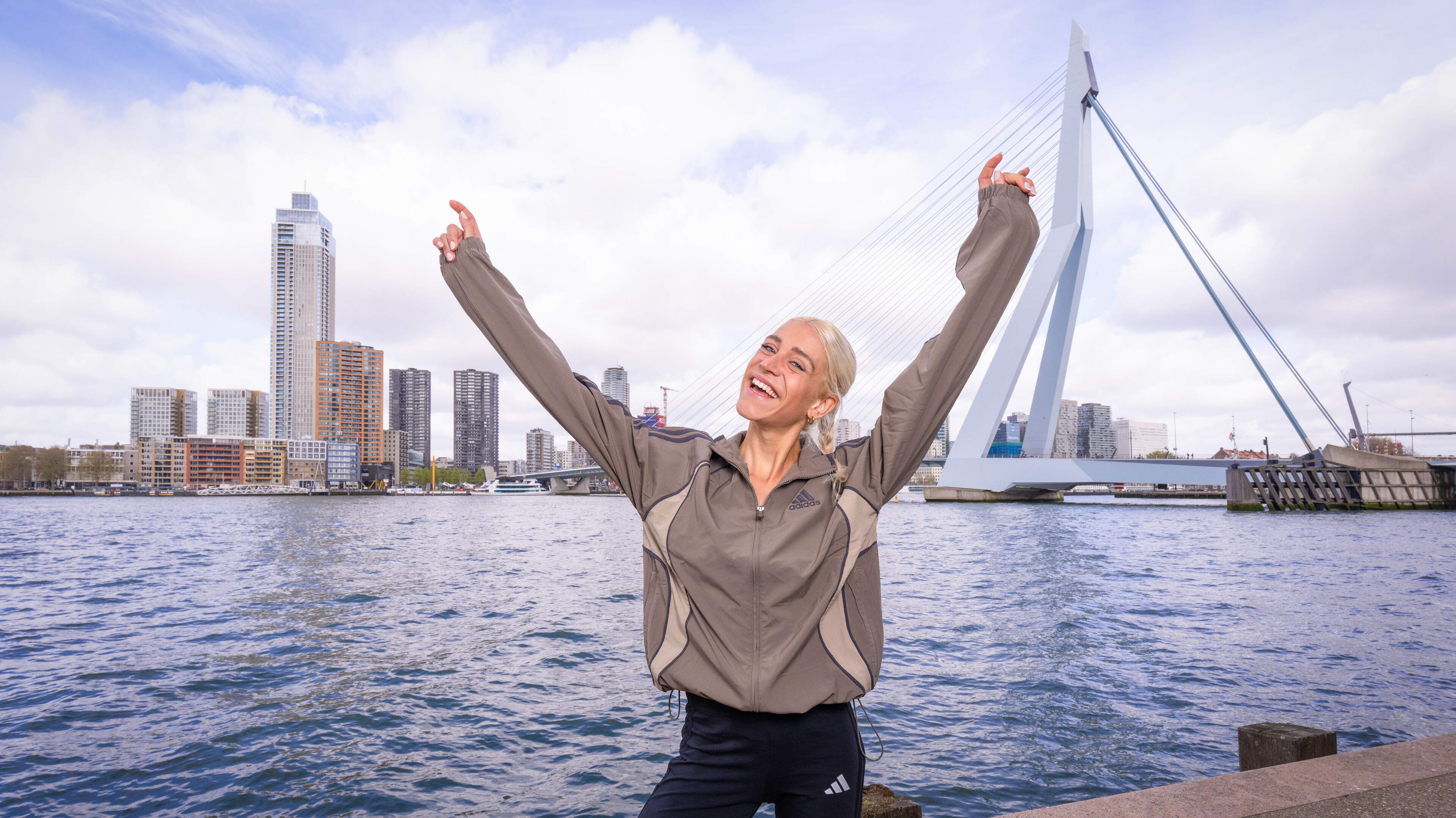 Stewardess Mikky Keetels in Rotterdam favoriet voor nationale marathontitel: ’Ik heb eigenlijk niet echt een plan’