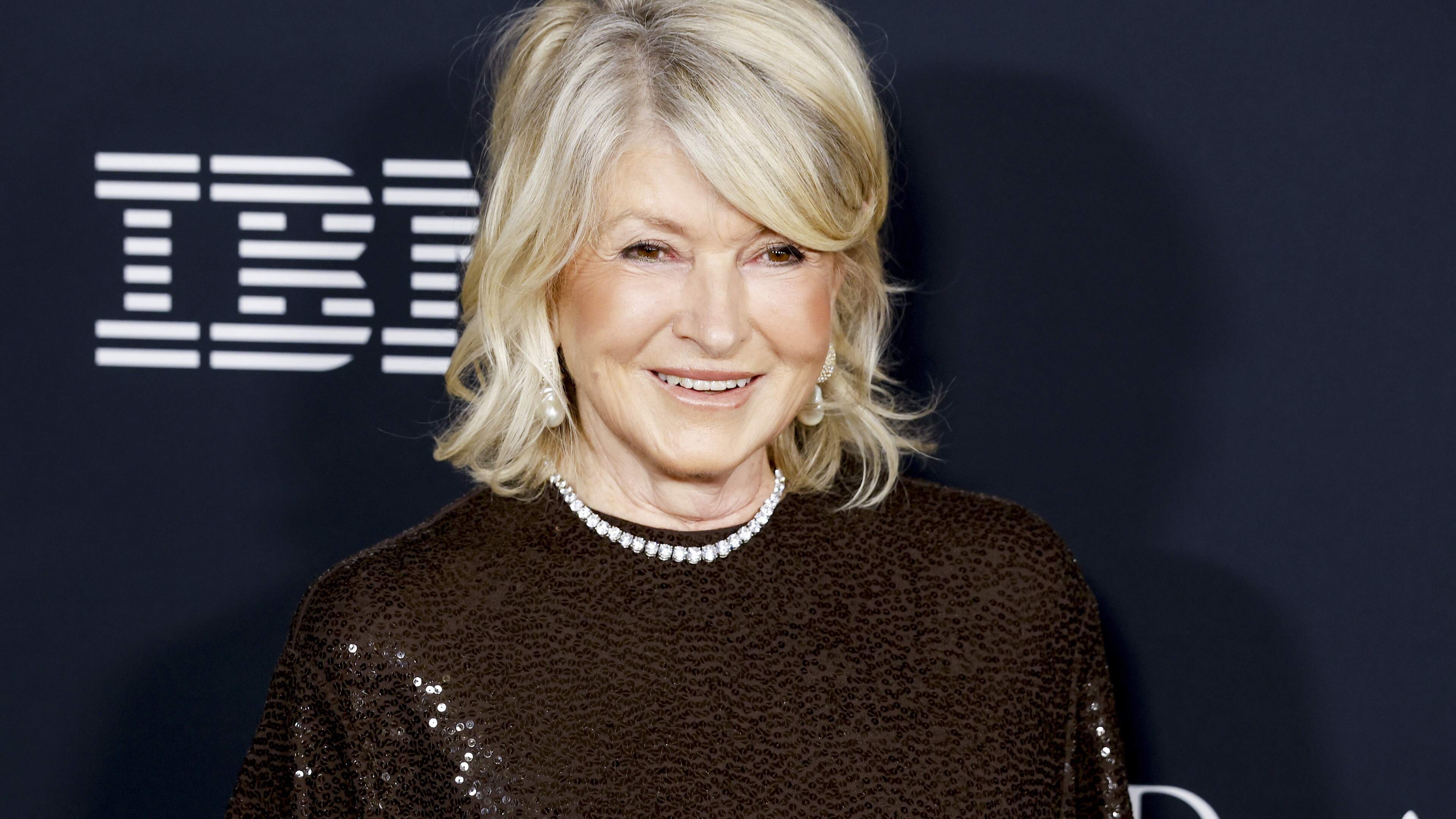 Martha Stewart (85) heeft minder behoefte aan een partner: ’Ik zou niet opgezadeld willen worden met een oudere of zieke man’