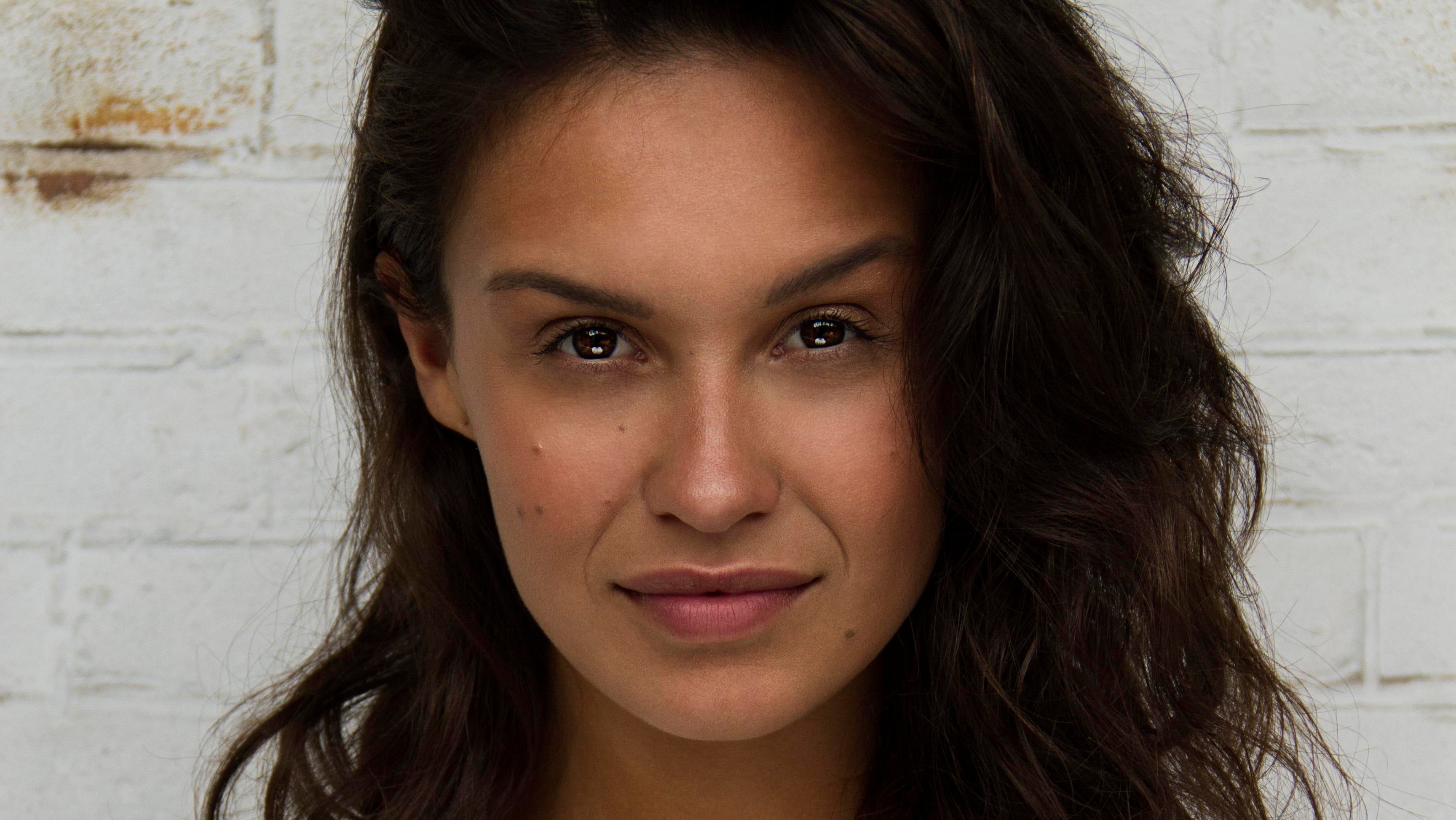 Holly Mae Brood in 'Lazarus' | De Telegraaf