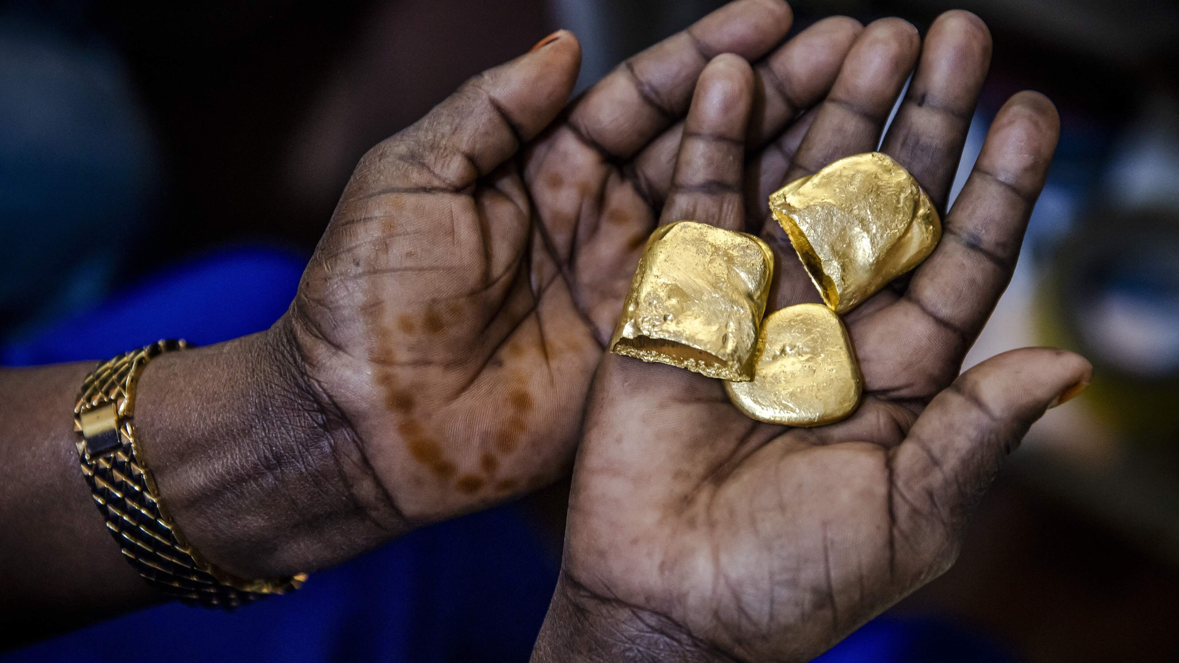 Honderden Nederlandse beleggers voor miljoenen gedupeerd met ’goud uit Tanzania’, vrouw moet 21 maanden brommen