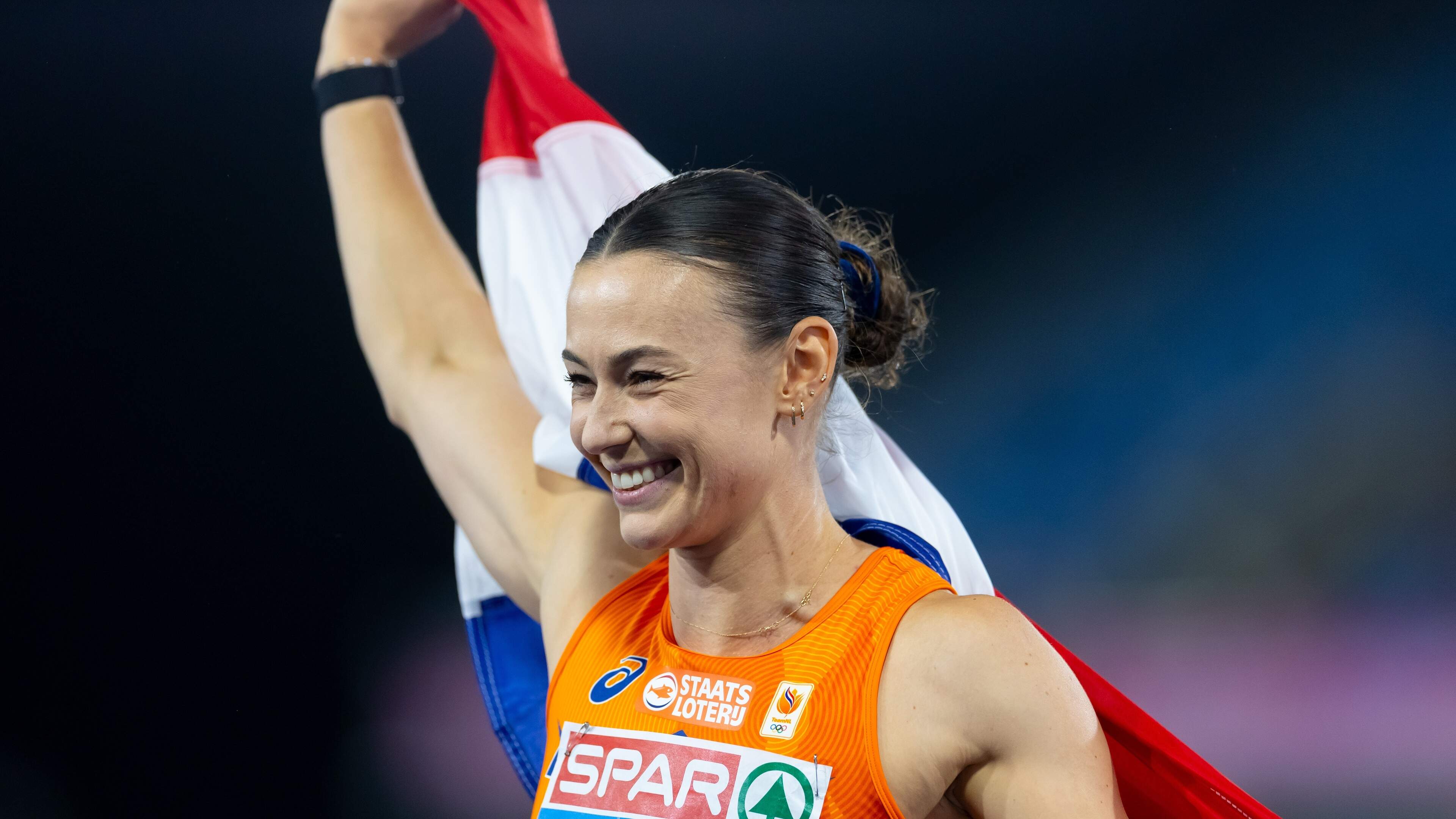 Gouden Nadine Visser vol ongeloof na verschil van één duizendste met concurrent: ’Shit, wat heb ik gedaan?’