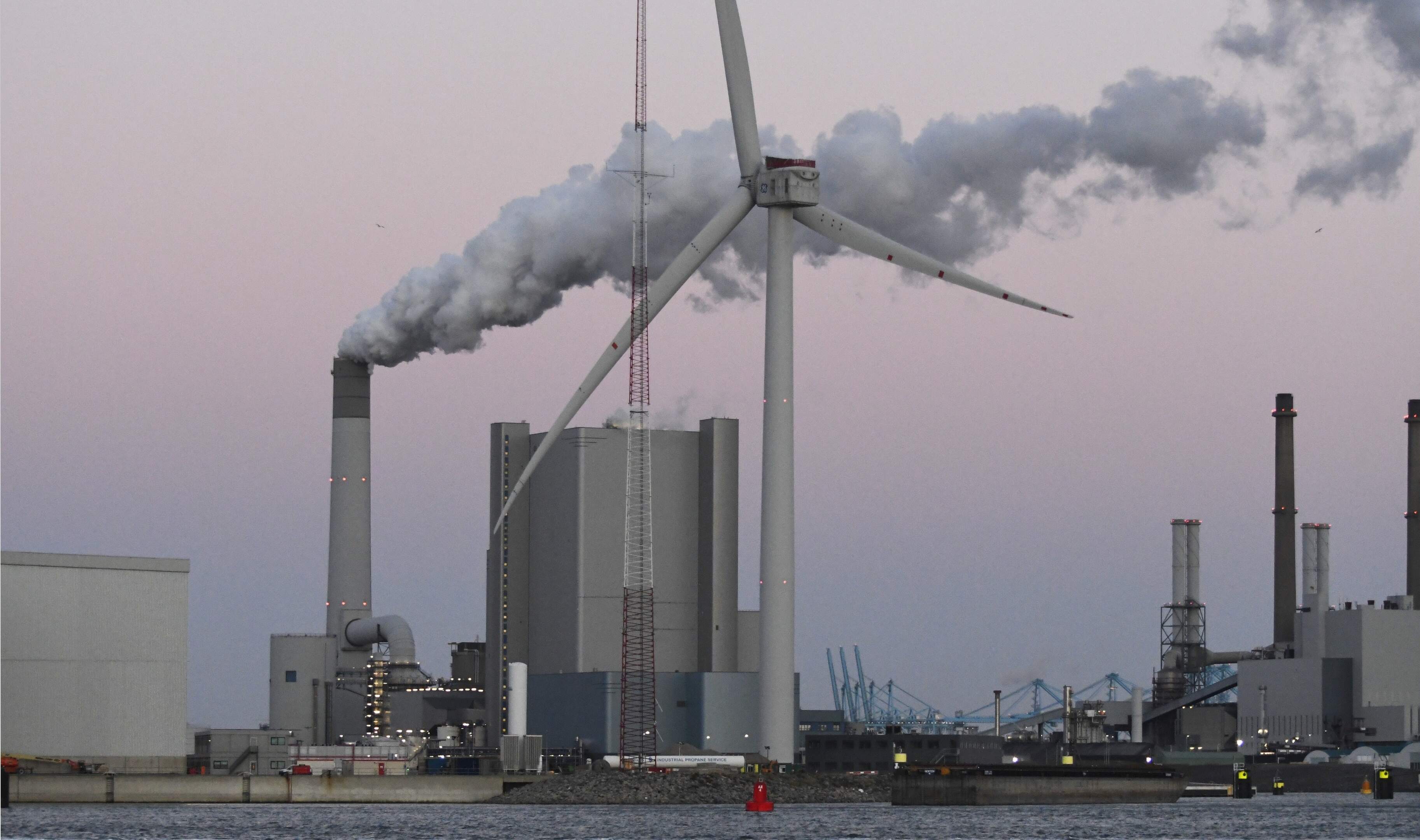 Meer kolenstook energiecentrales voor stroomexport verhoogt CO2-uitstoot Nederland: ’Toch is het systeem zo bedoeld’