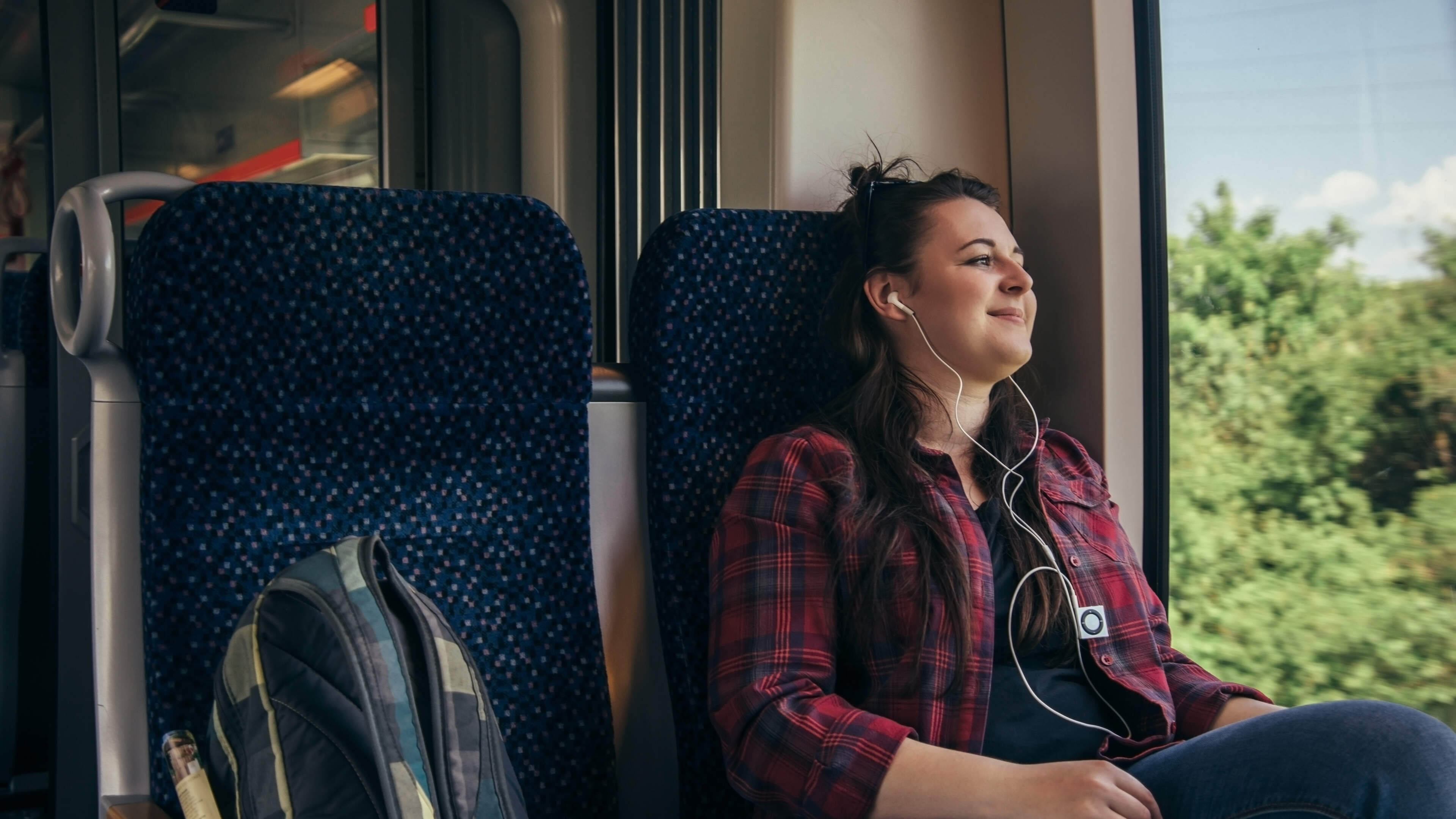 Praat mee: NS wil verbod op bagage op stoelen. Terecht, of moeten reizigers elkaar daar gewoon op aanspreken?