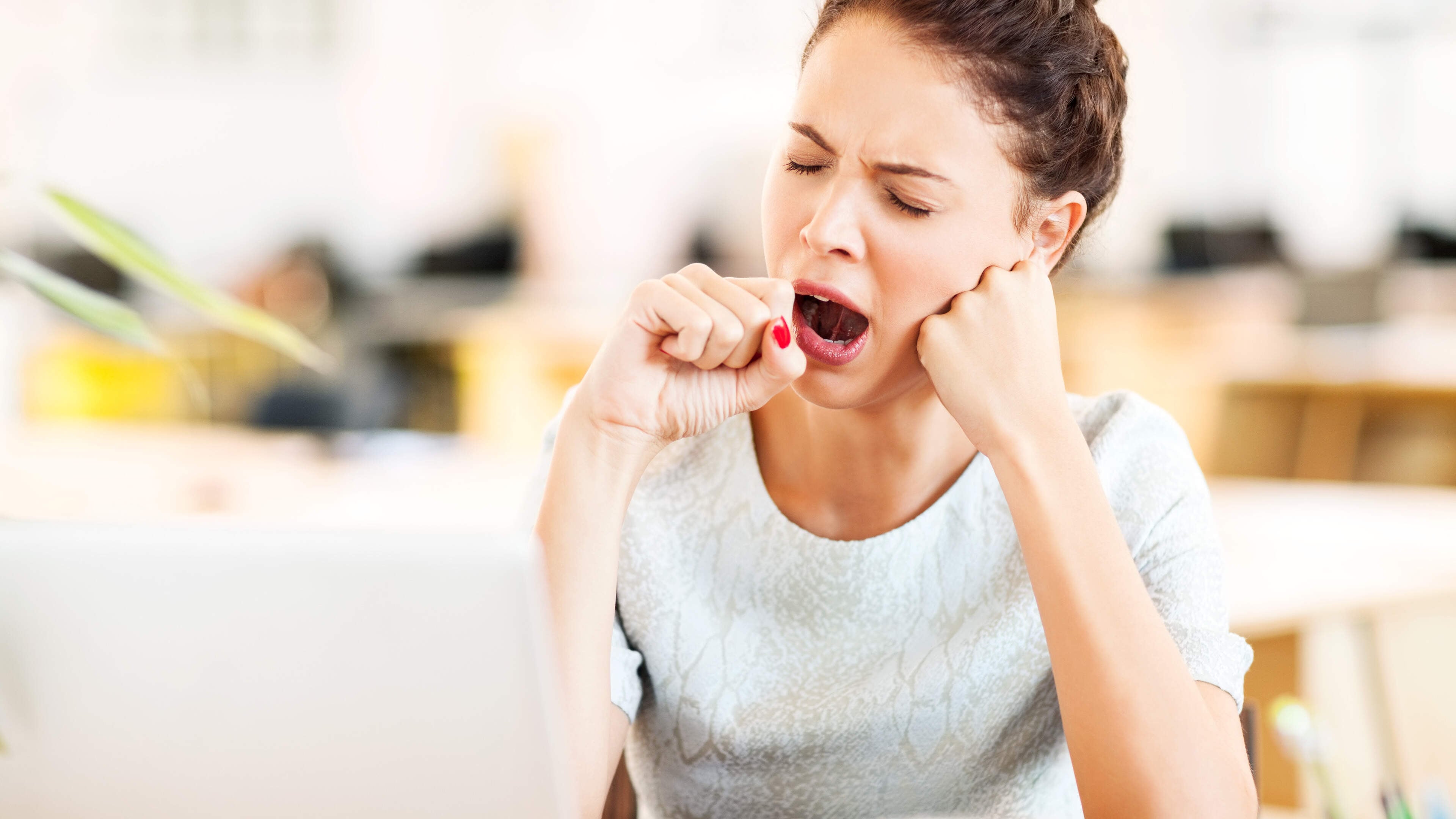 Hebben avondmensen meer last van de zomertijd? ’Meeste slaapproblemen ontstaan door tegen je eigen ritme in leven’