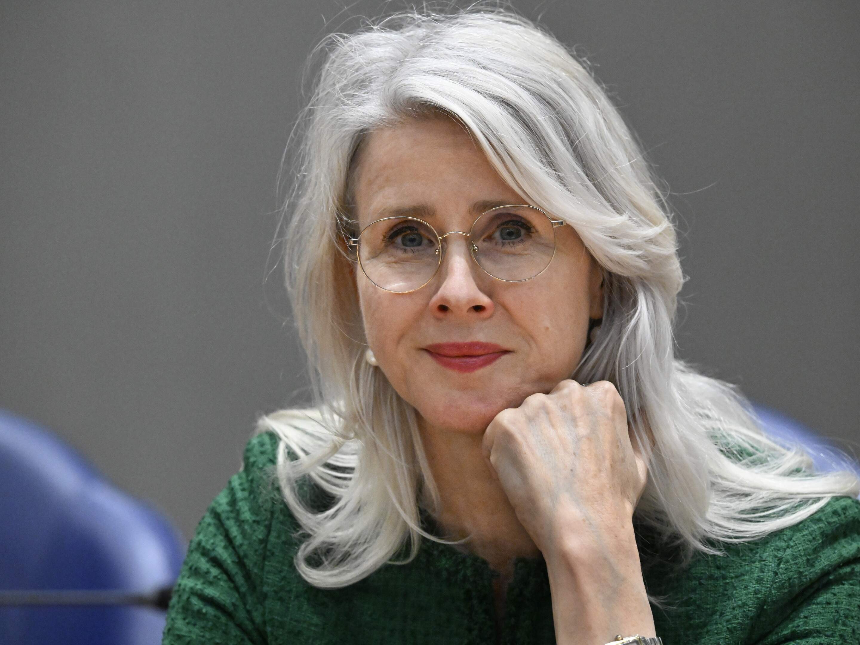 Mona Keijzer zet streep door voorrang statushouders: 'Mensen trekken dit  niet meer' | De Telegraaf