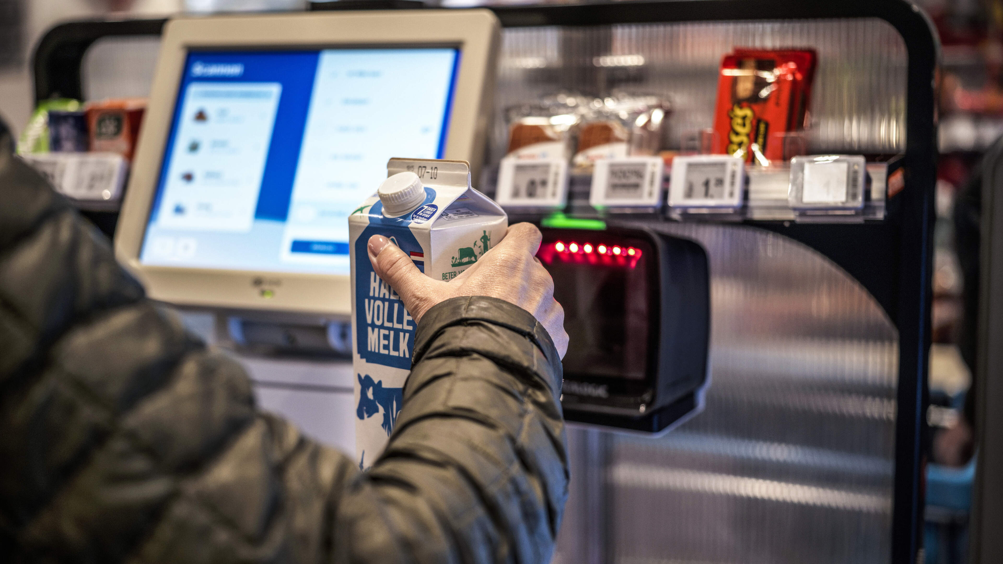 Zelfscankassa voer voor controverse, maar winkeliers grijpen alweer naar nieuwe technologie om niemand te laten ontsnappen