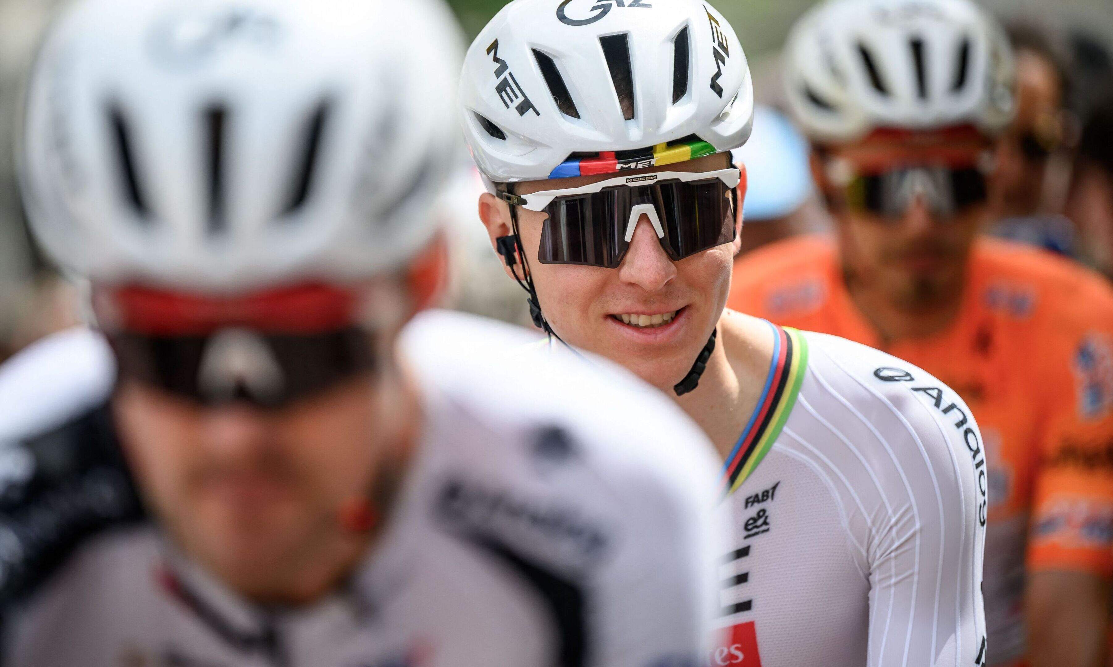 Tadej Pogacar niet solo, maar wel de beste: dubbelslag voor Sloveen in Ronde van Romandië