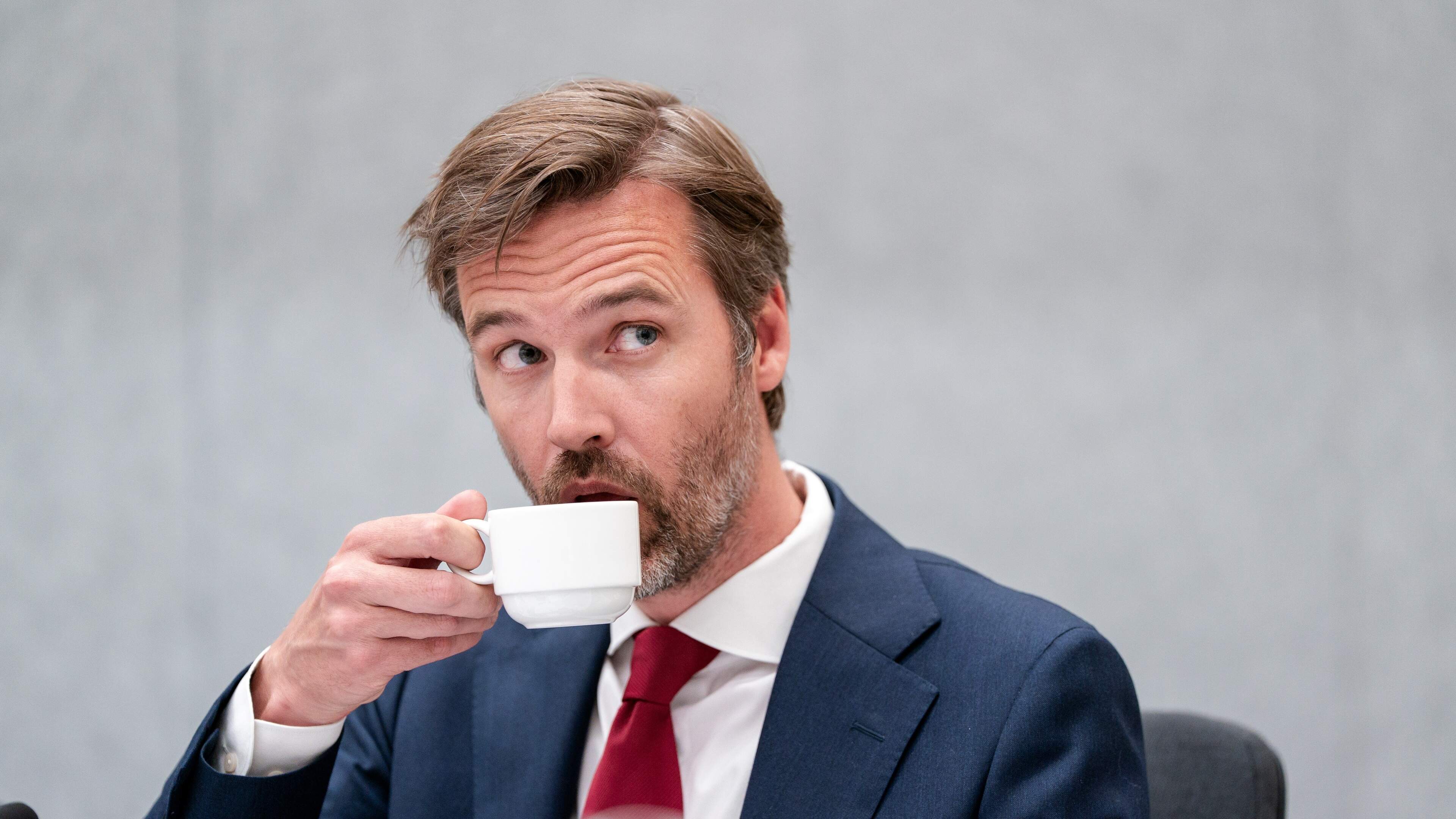 Prijskaartje Sjoerdsma-deal naar de Kamer: kabinet wil zwaaien met Hamas-vlaggen nu toch strafbaar maken