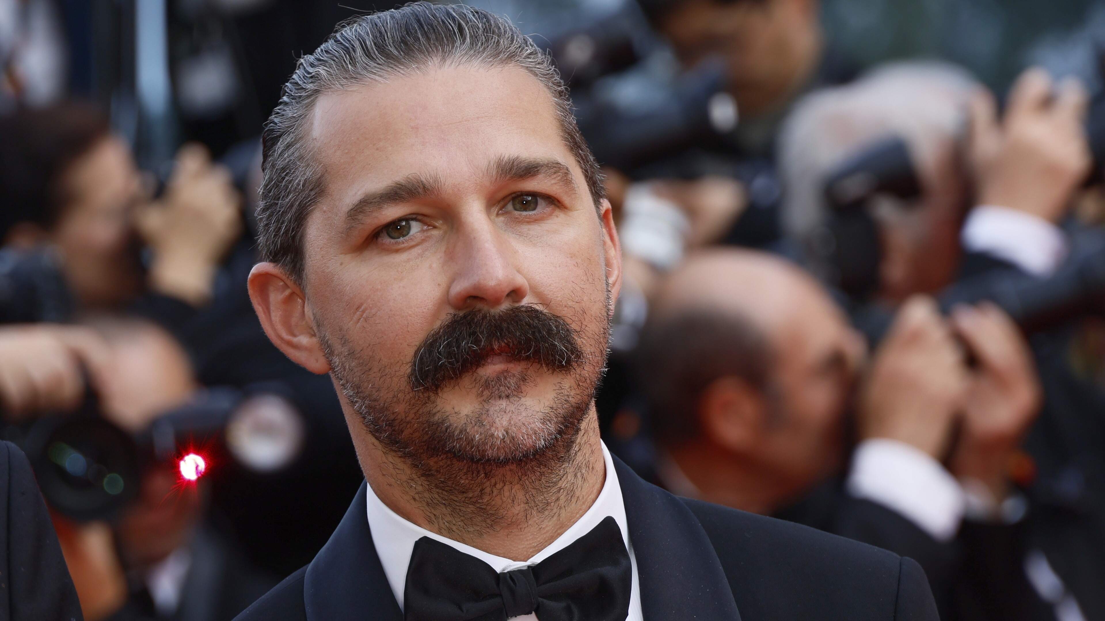 Shia LaBeouf bekent schuld aan mishandeling