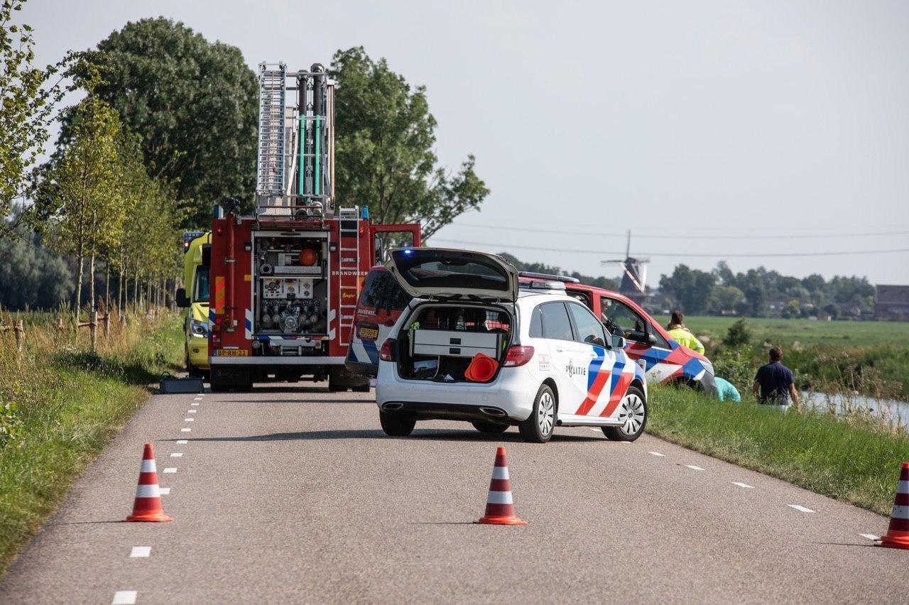 Man rijdt in Groningse Briltil water in en overlijdt