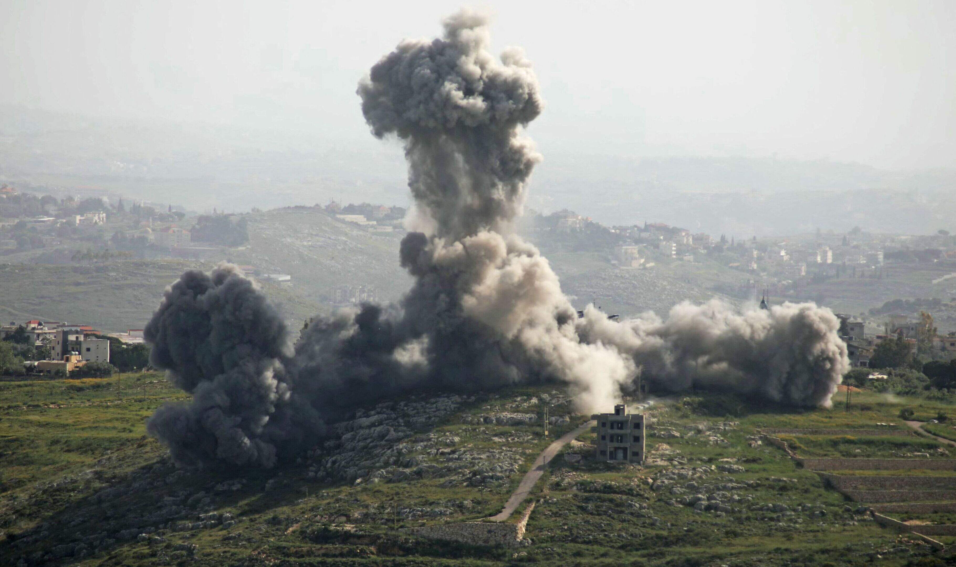 LIVE | Israël valt Hezbollah-doelen aan, bijna overleg met Libanon