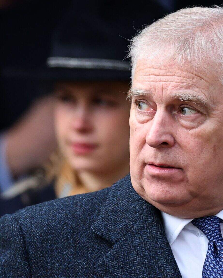 Andrew Mountbatten Windsor, voorheen bekend als prins Andrew, is verbannen uit de luxueuze Royal Lodge. 