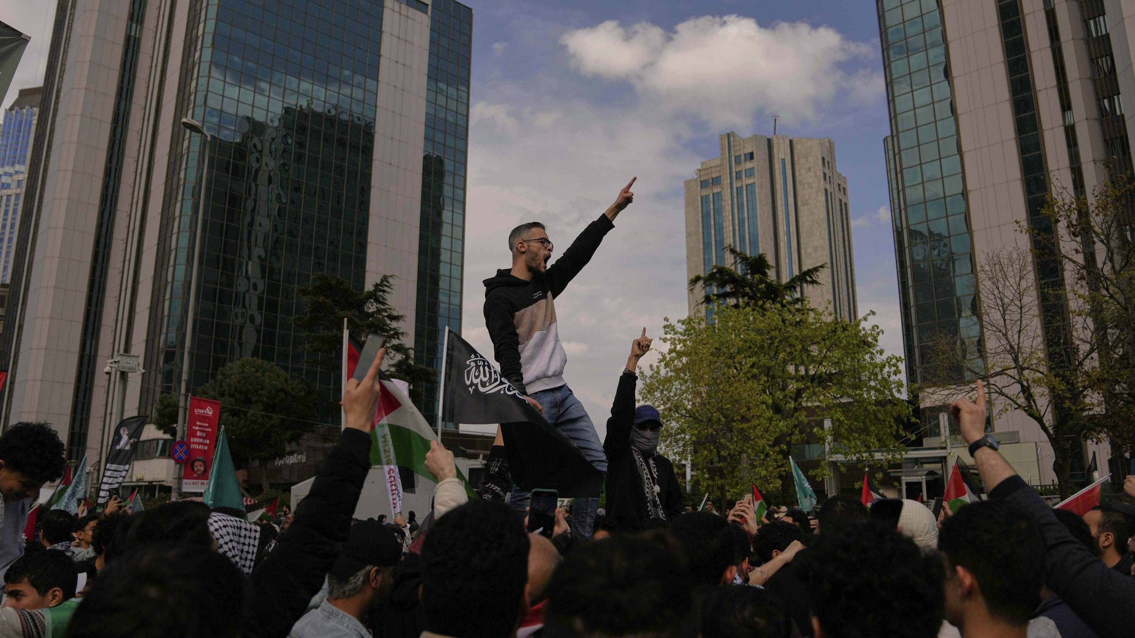 LIVE | Drie doden na schoten nabij Israëlisch consulaat in Istanbul