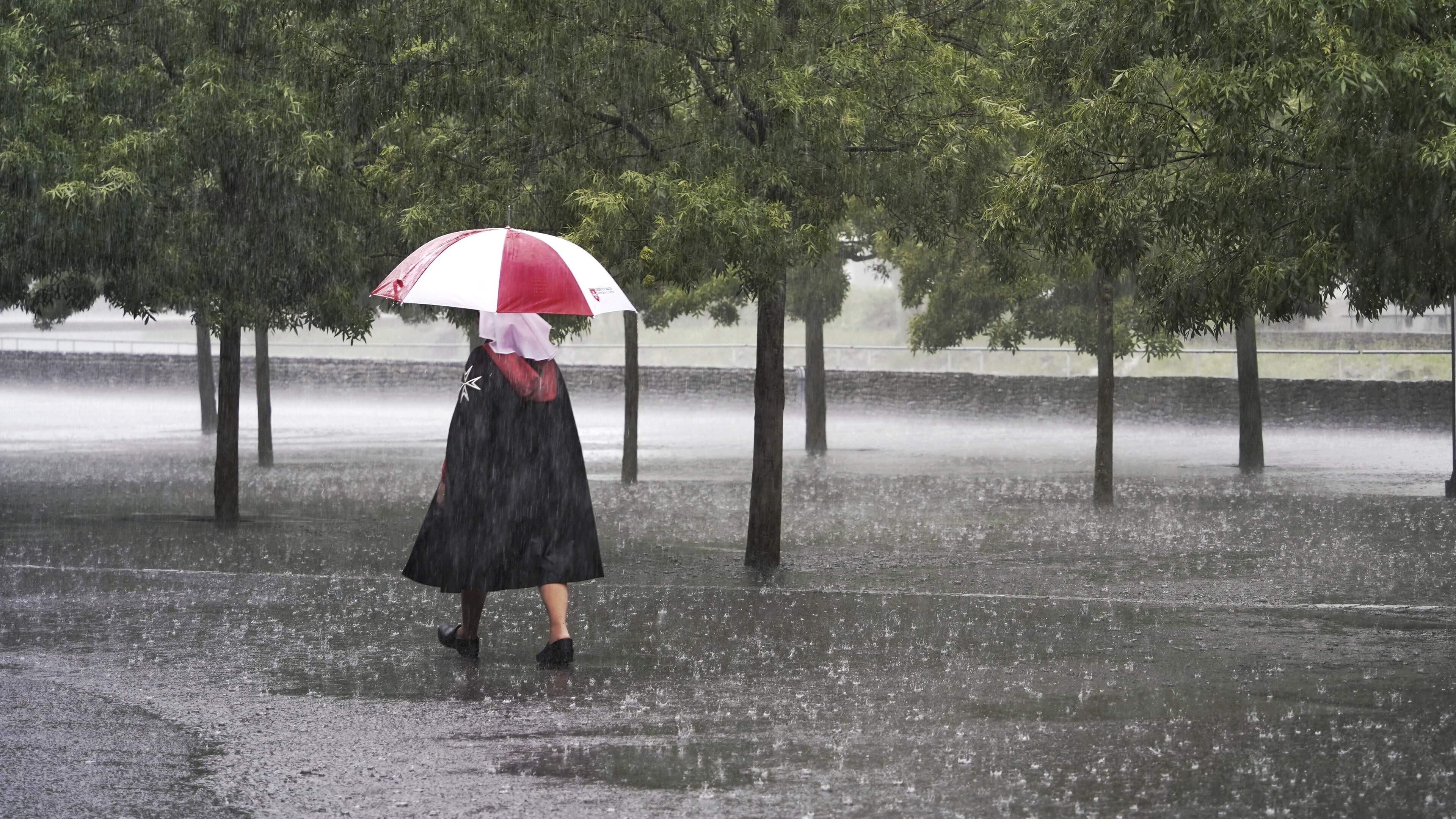 LIVE | Na lange droogte veel onweer en regen in zuidoost-Frankrijk: tweehonderd kampeerders ontruimd uit vrees voor overstromingen 