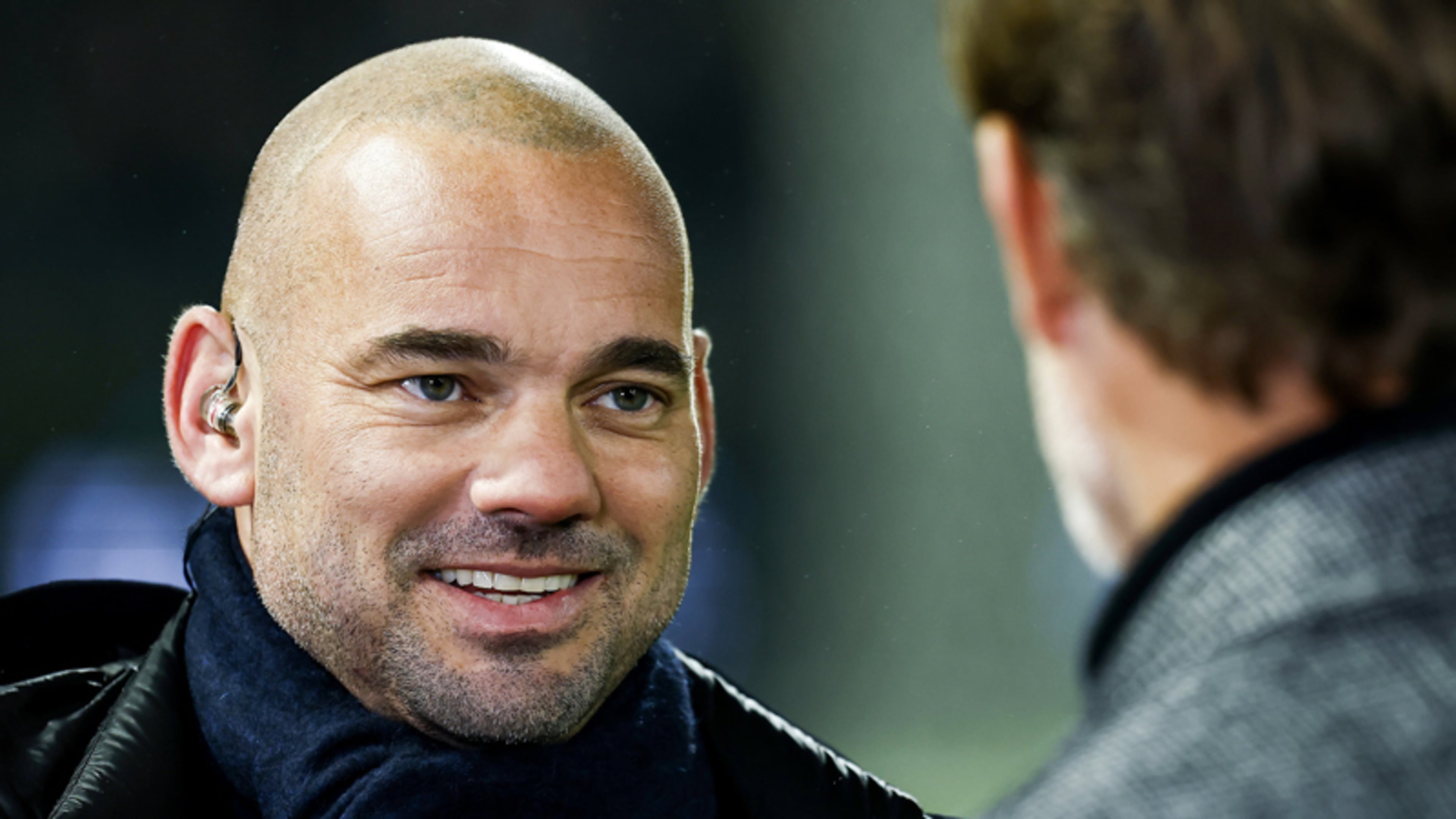 Zo viert Wesley Sneijder feest in de sneeuw