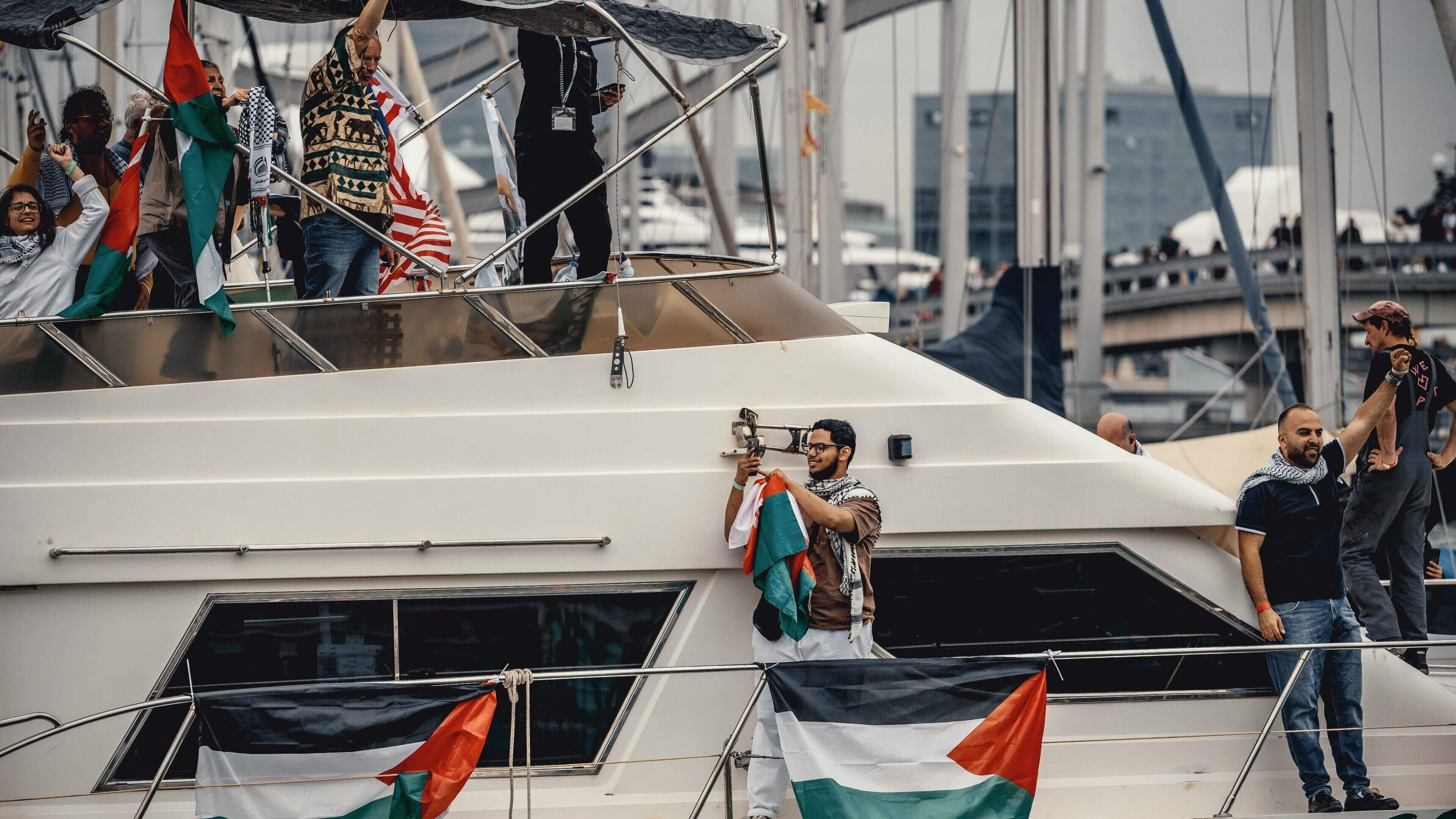 Activisten van Gazavloot in eigen kring beschuldigd van machtsmisbruik, manipulatie en seksuele uitspatting: ’We voelen ons aangerand’