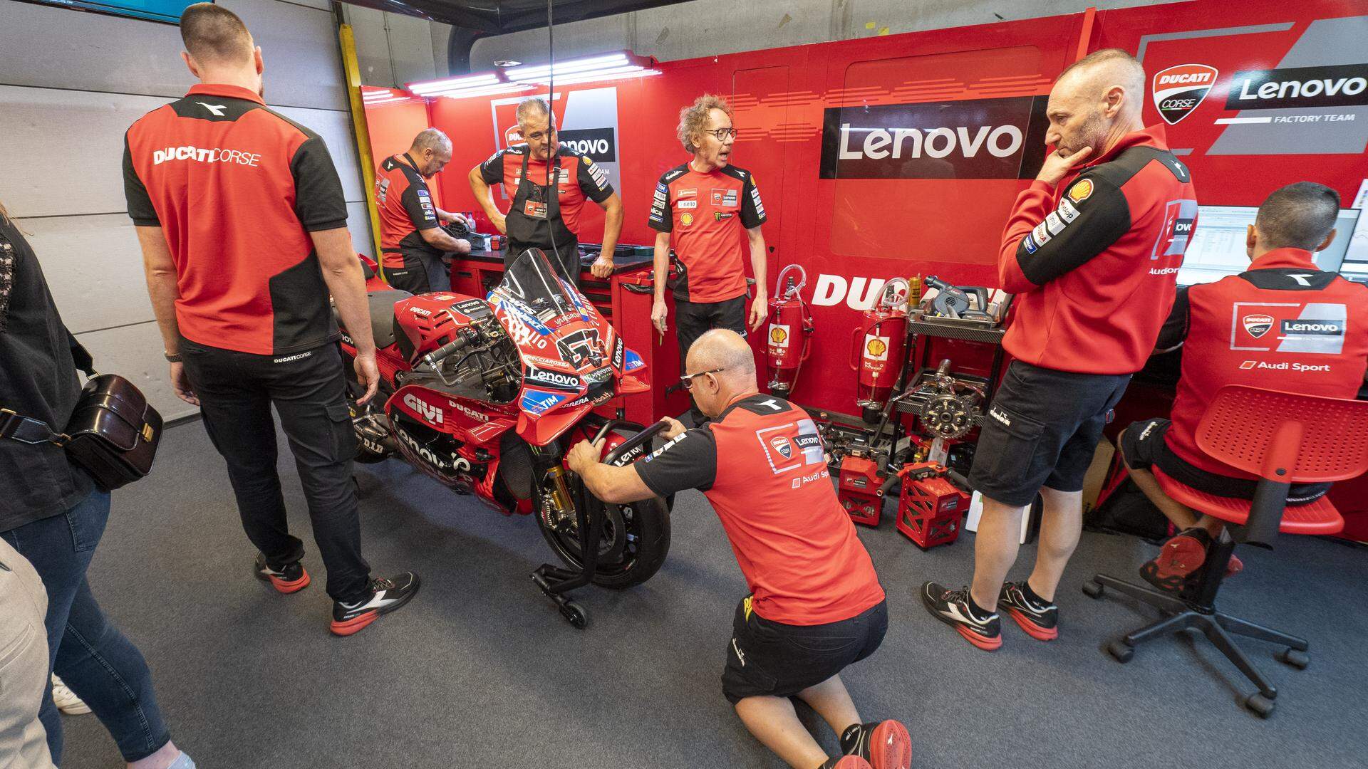 ASSEN - De techniek achter het motorracen van de TT-Assen.