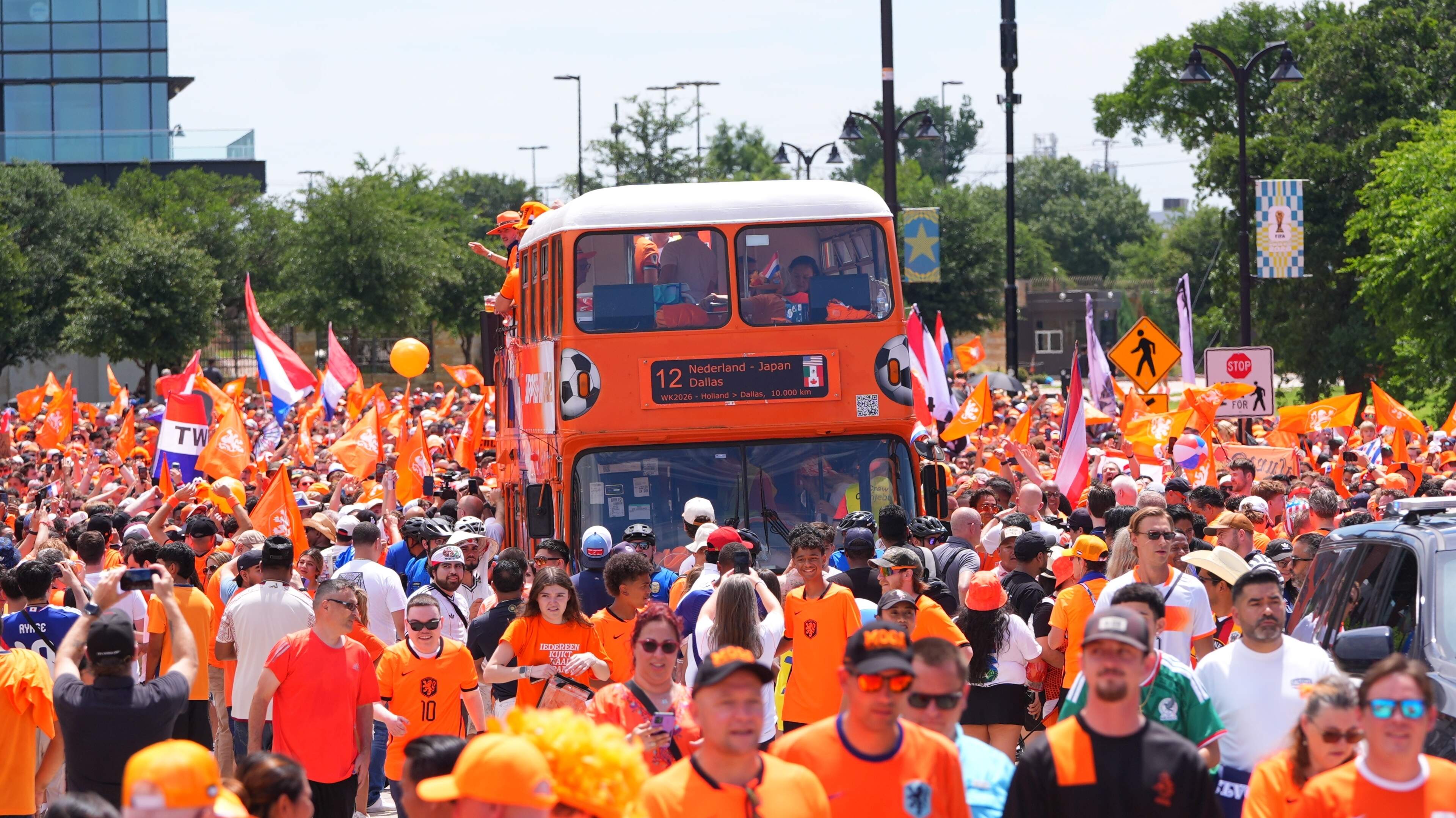 Orange fever sweeps United States: why so many Americans are suddenly cheering for our heroes
