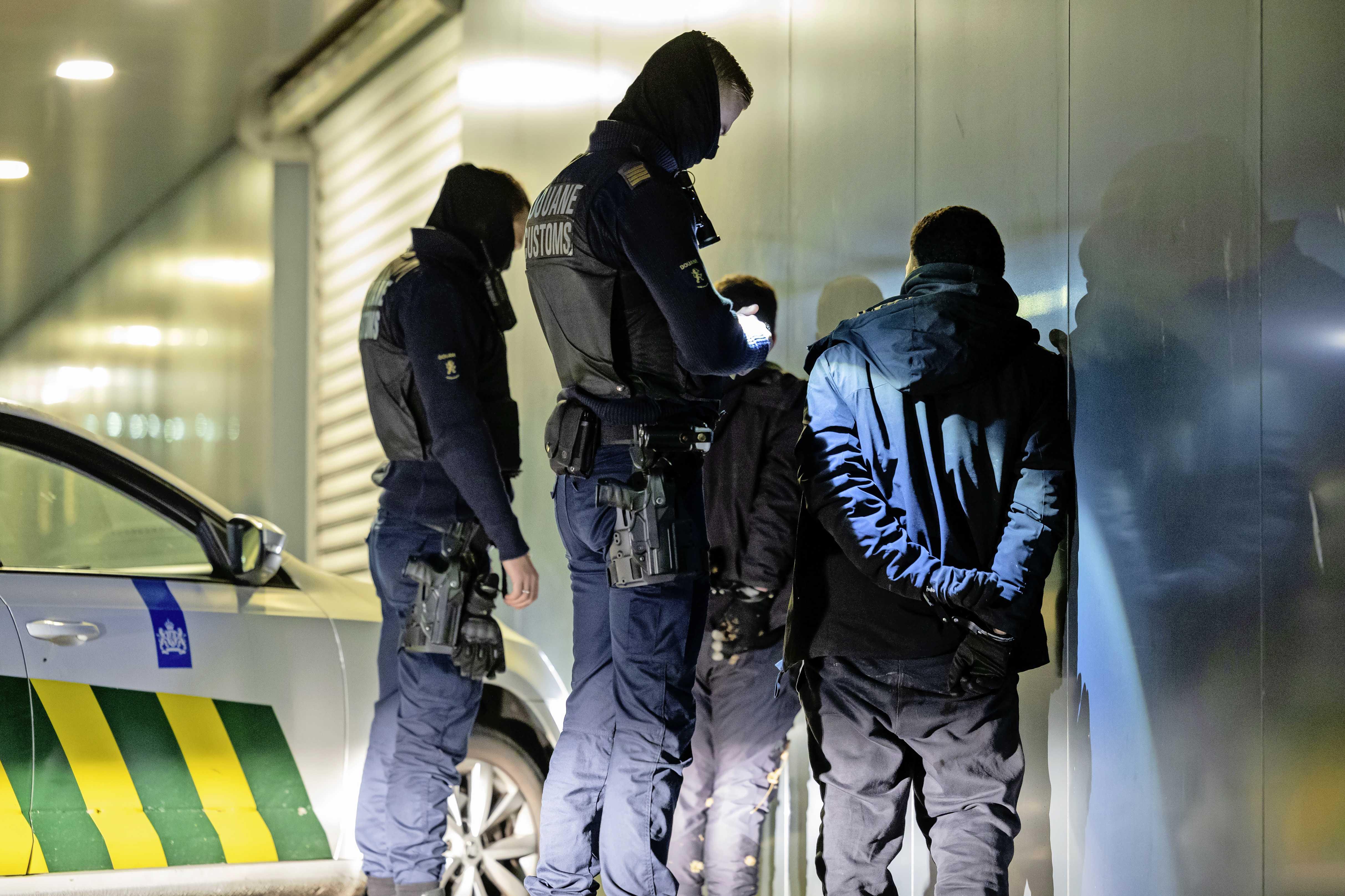Malafide jeugdzorgmedewerkers ronselen jongeren voor criminaliteit: ’Ik ...
