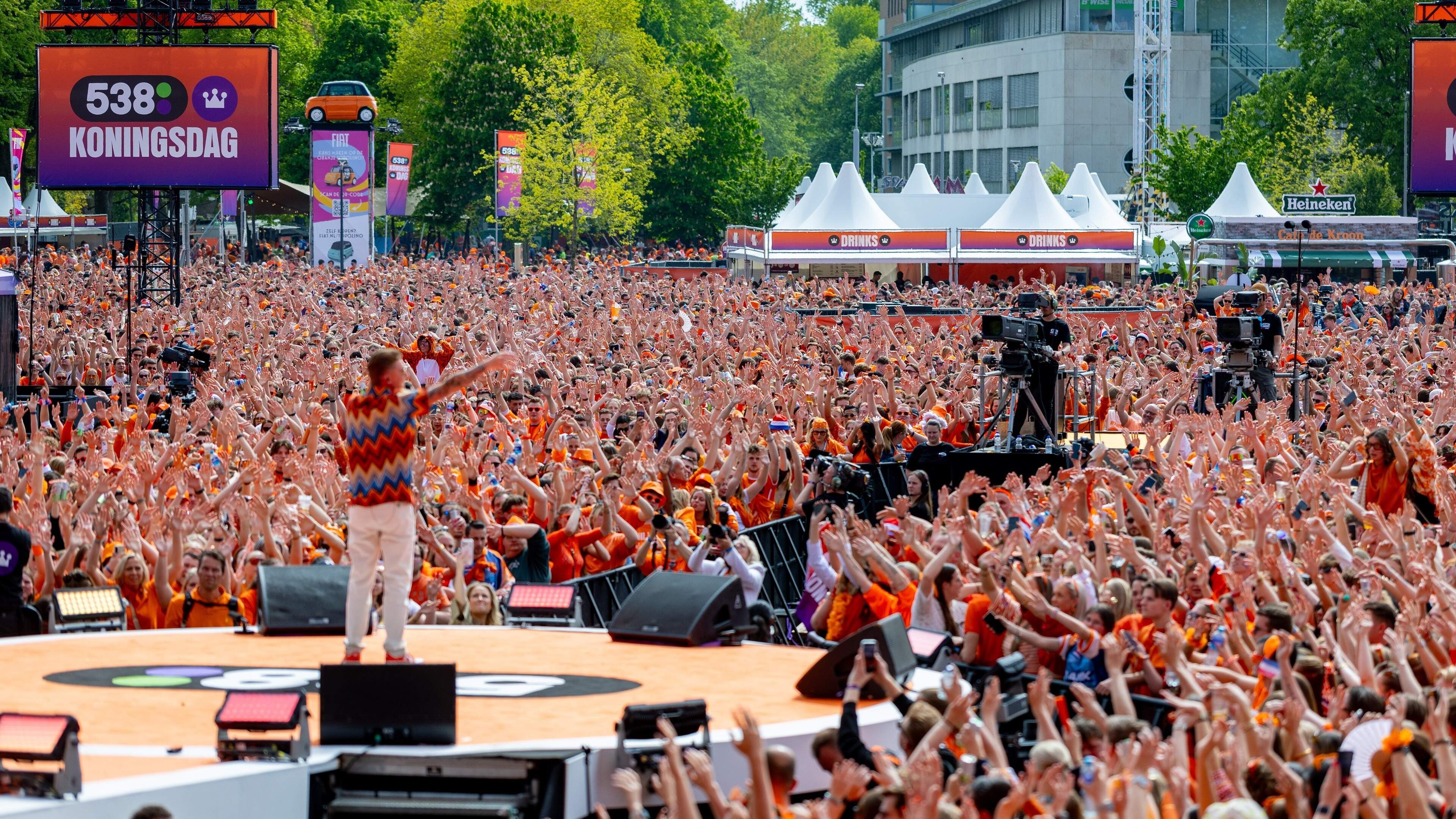 LIVE | Utrecht en Breda melden volle pleinen in binnenstad: één persoon in, één persoon uit