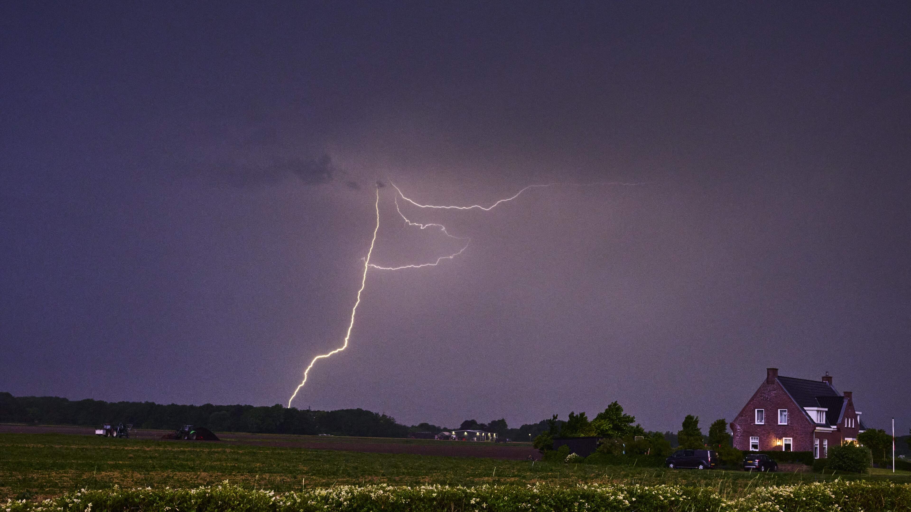 Risico’s onweer vaak onderschat: dit moet je vooral niet doen