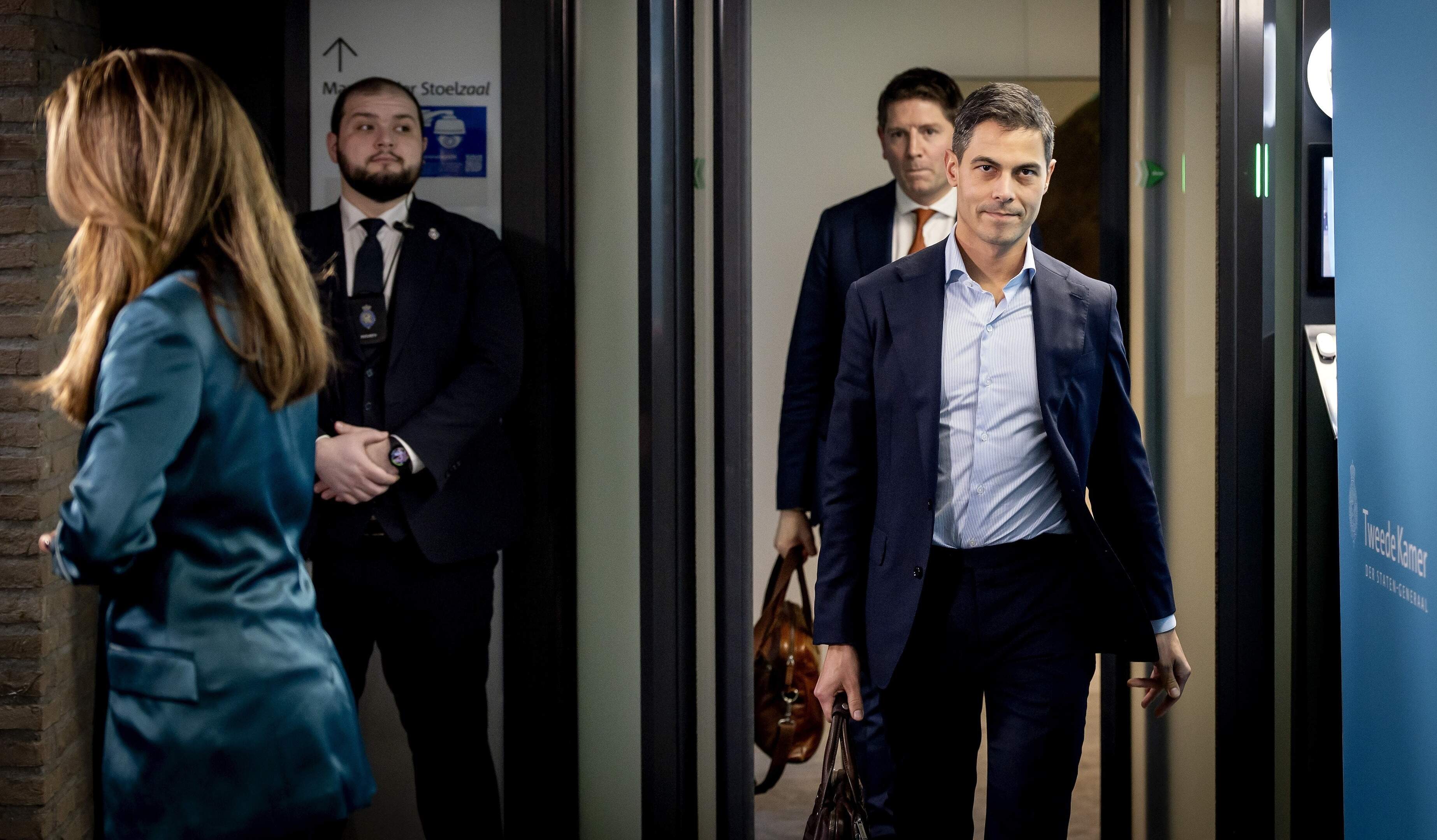 Minderheidskabinet verder in verdrukking om bezuinigingen en hypotheekrenteaftrek