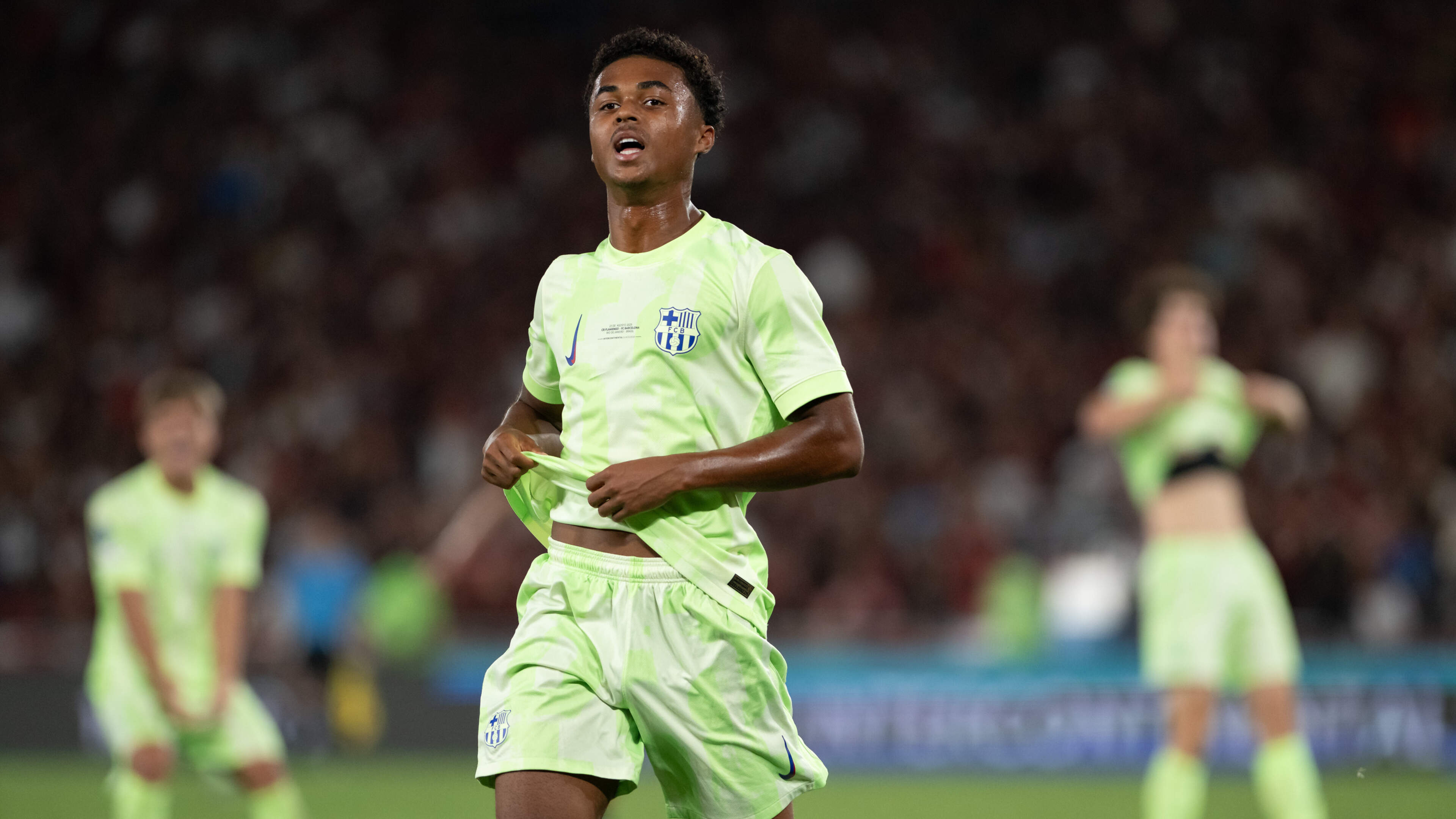 Shane Kluivert (18) verlengt contract bij FC Barcelona