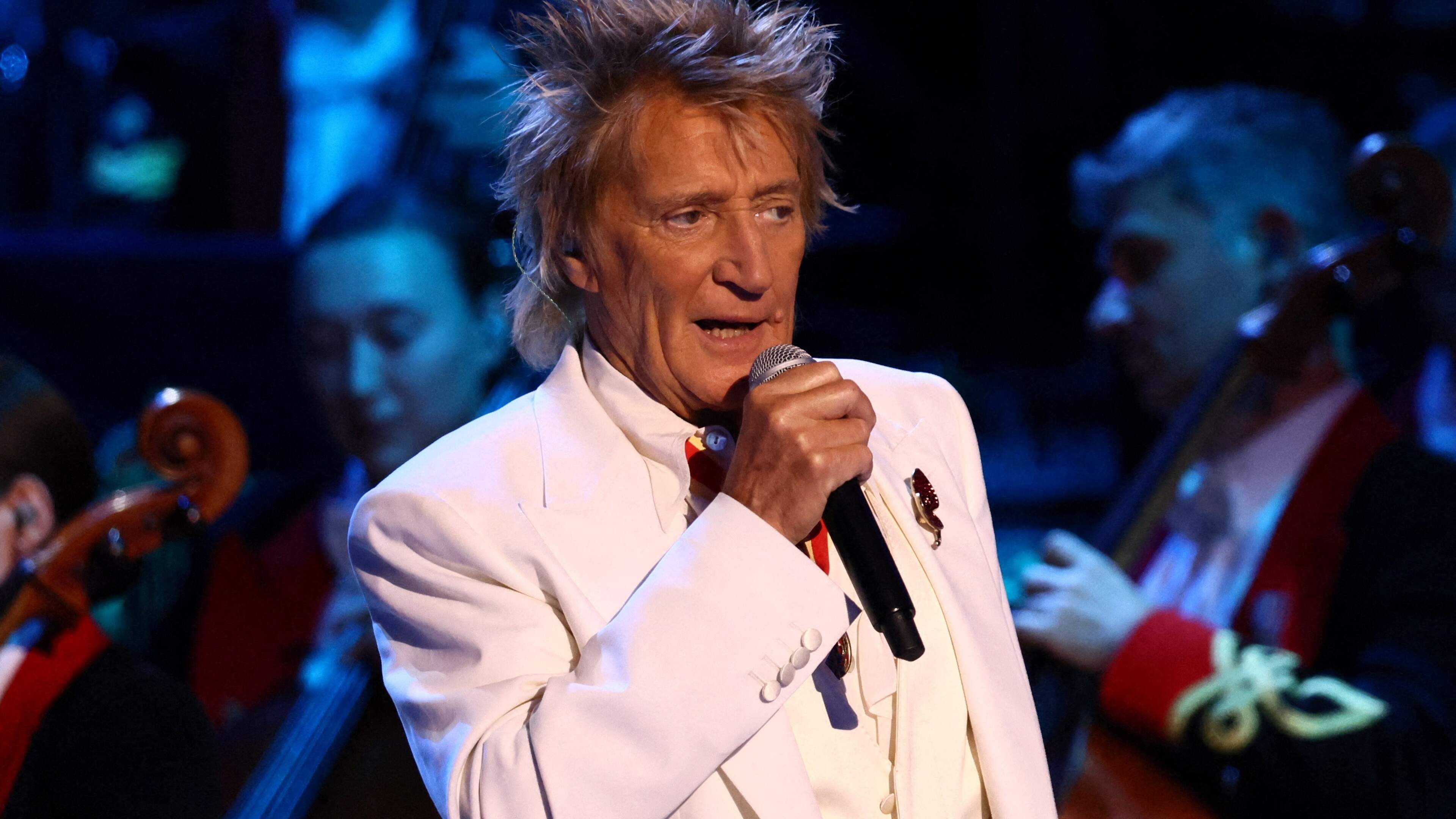 Rod Stewart (81) maakt show in Utah zittend af na bijna flauwvallen