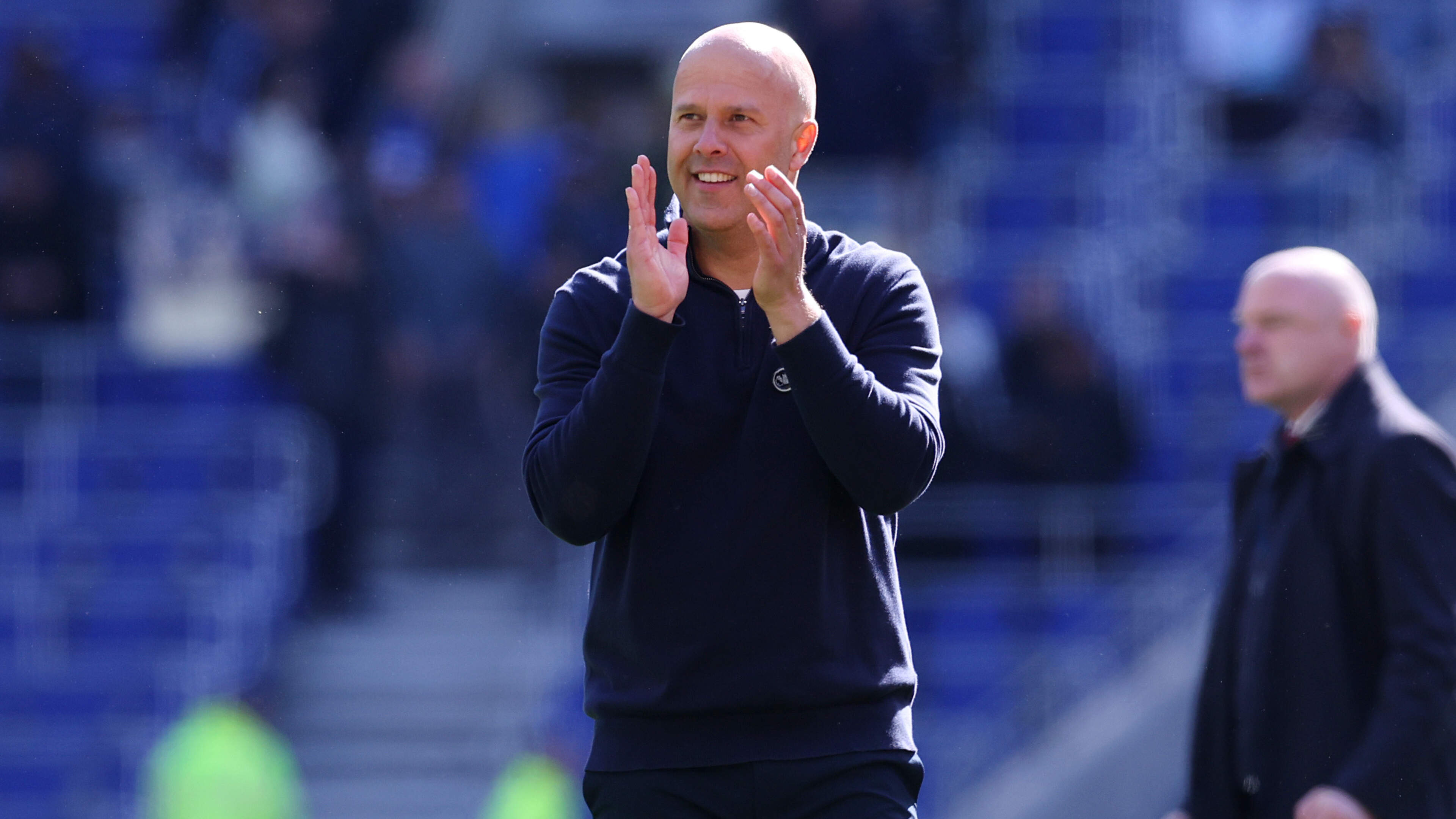 Arne Slot jaagt met Liverpool op Champions League-ticket en heeft volle vertrouwen van clubleiding om nieuwe kampioensploeg te bouwen