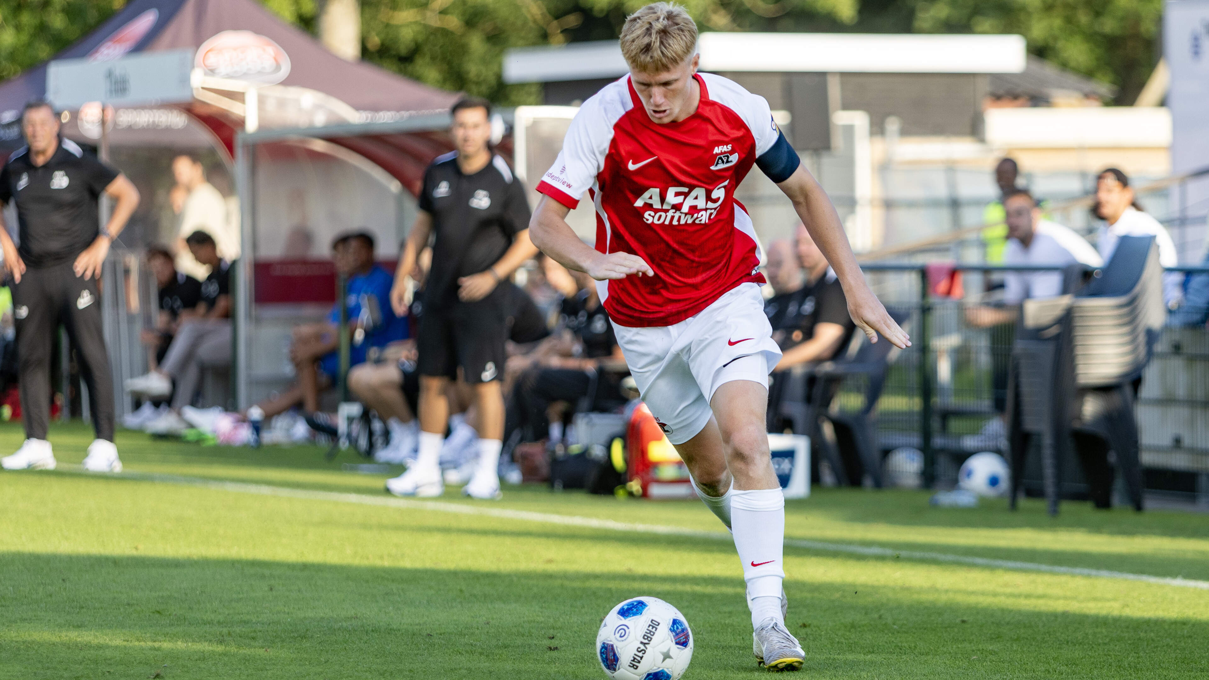 LIVE Transfers | AZ verhuurt Jensen aan Loirent, Excelsior haalt IJslands international