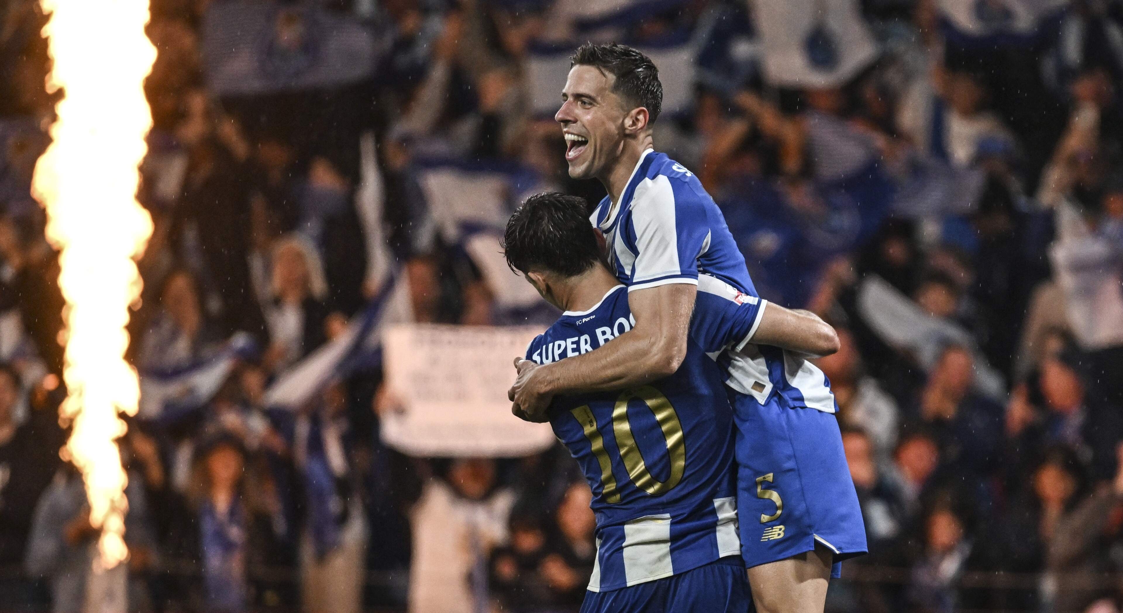 ’Porto-held Jan Bednarek enkele dagen na titelfeest thuis beroofd: met mes bewapende dief maakt 1,5 ton buit’