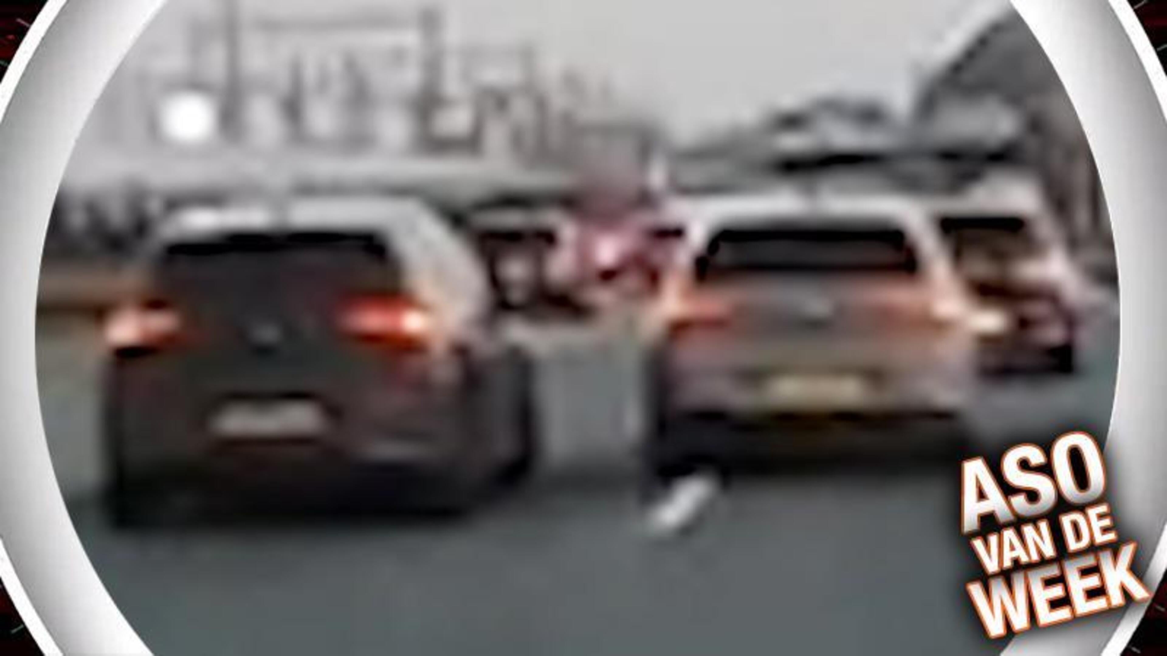 Aso-bestuurder Volkswagen Golf haalt idioot capriool uit op snelweg