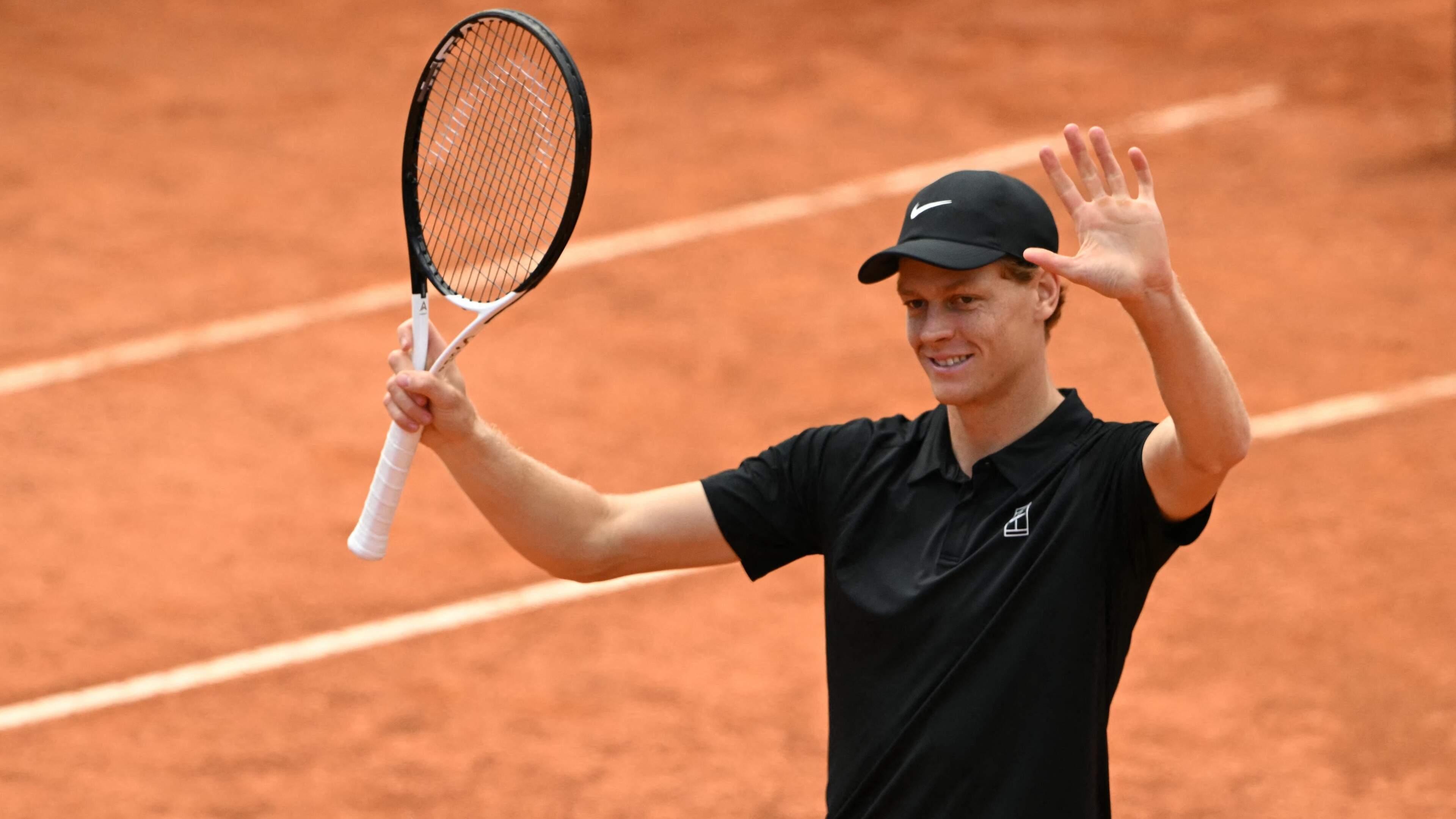 Jannik Sinner schudt Daniil Medvedev af en staat in finale Rome, Tallon Griekspoor verliest halve finale in Bordeaux