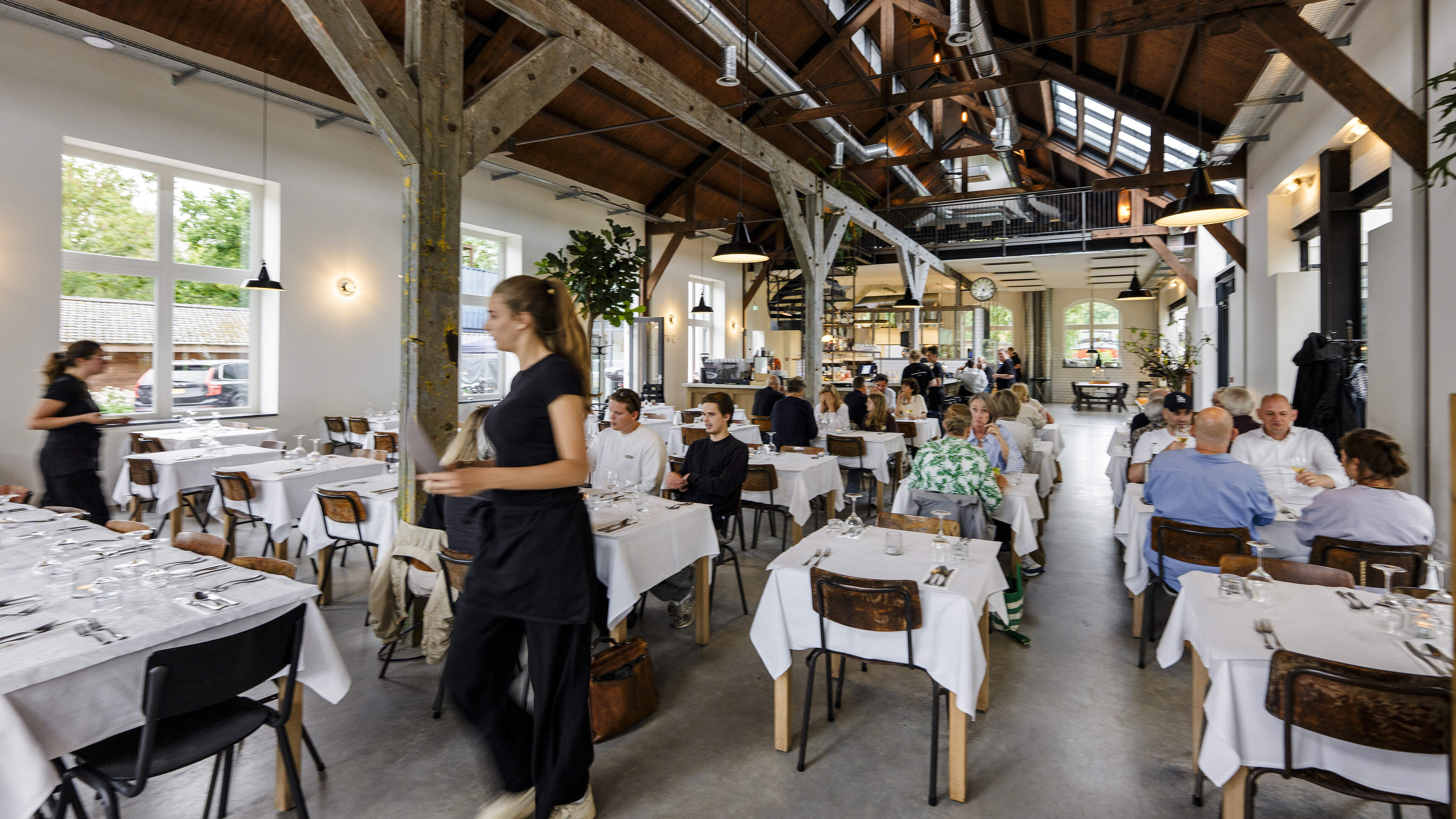Van Haarlems krot tot restaurant: na vier tropenja