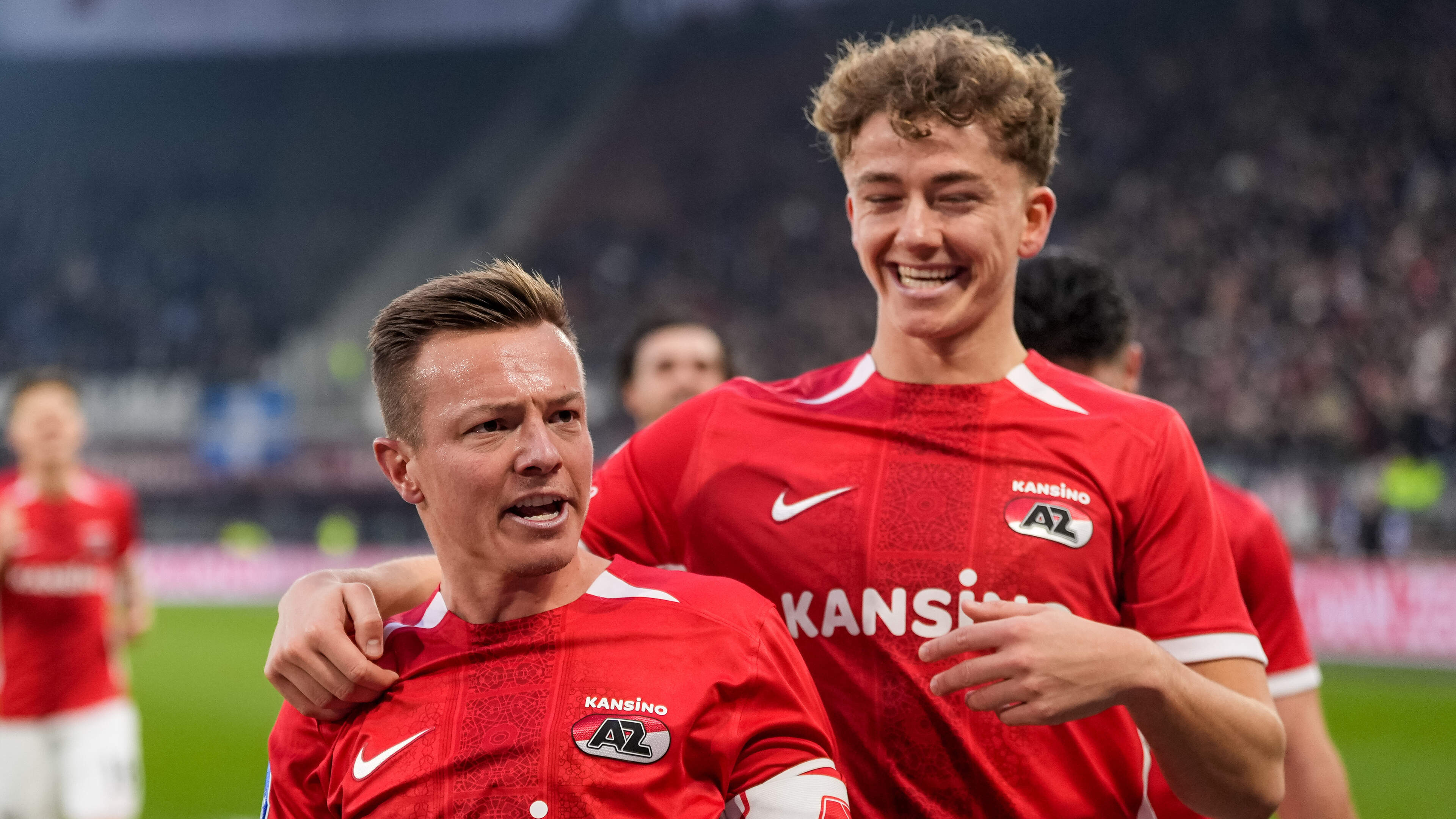 AZ-aanvoerders Jordy Clasie en Sven Mijnans creëerden onverwoestbare band: ’Hij neemt de beker natuurlijk in ontvangst’