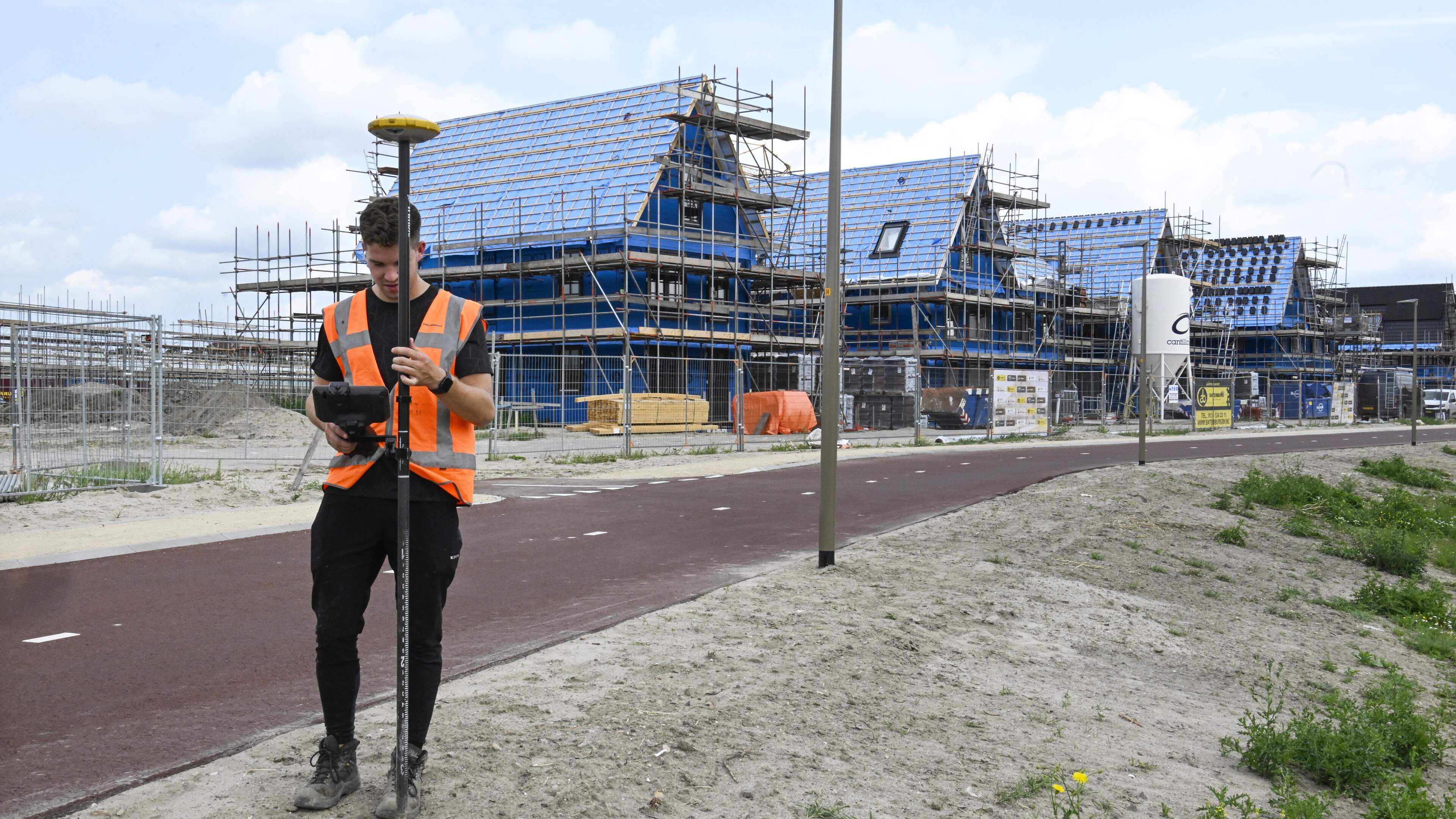 EIB: Nederland moet doelen uitstellen om personeelstekort bouw