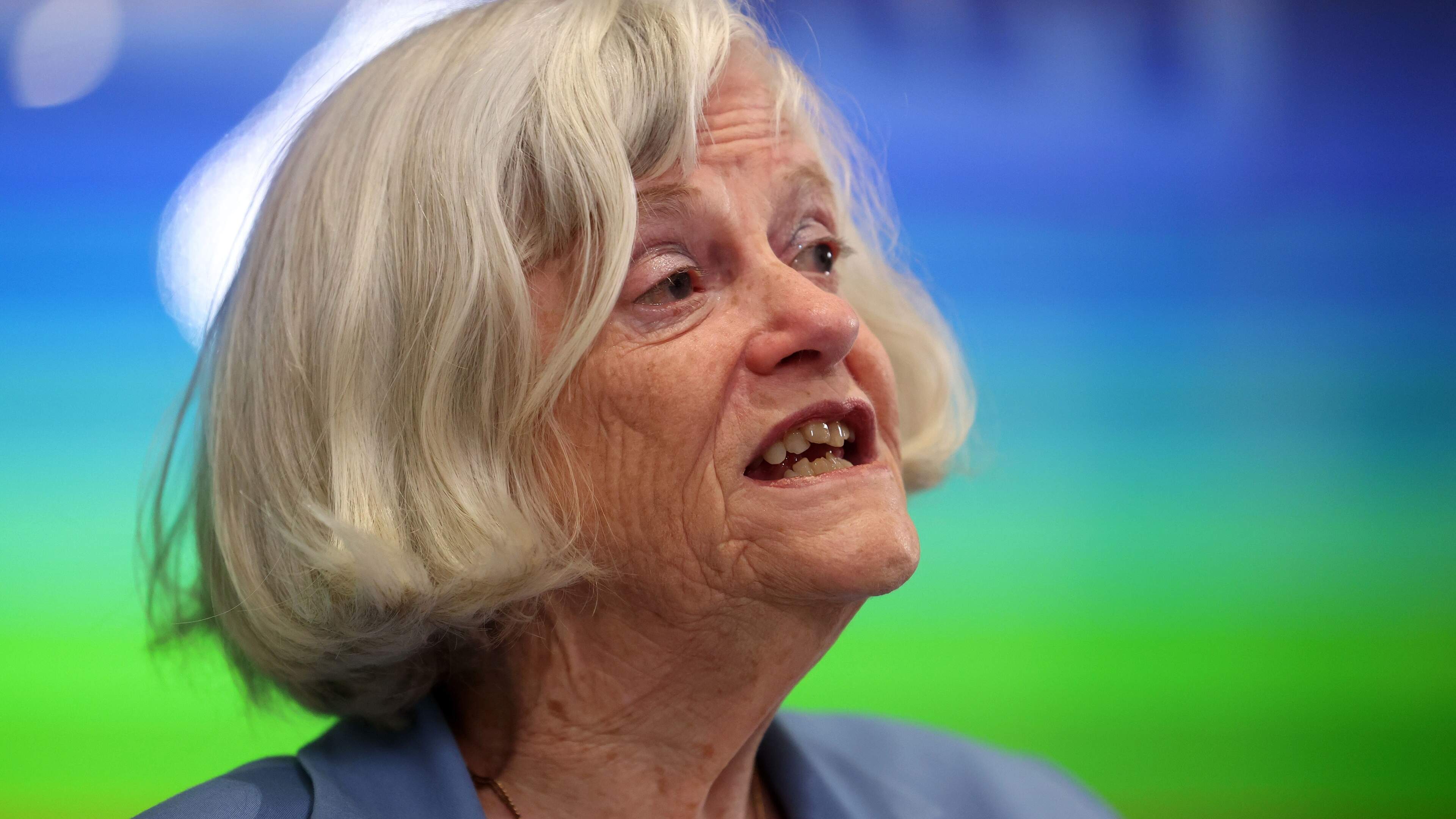Britse Brexit-politicus Ann Widdecombe (78) dood aangetroffen, politie start moordonderzoek
