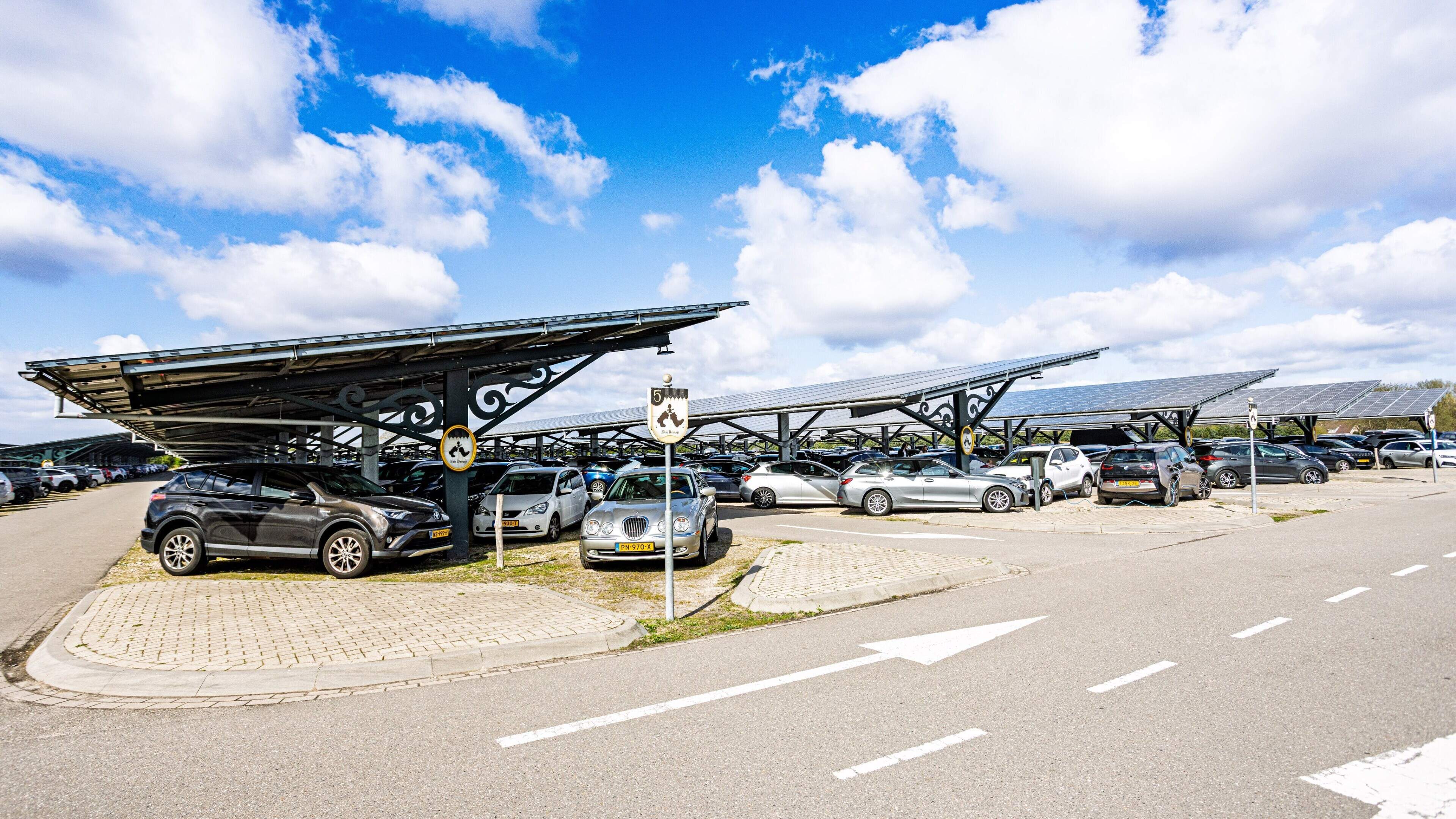 Efteling zet streep door parkeerabonnementen, abonnees moeten per bezoek kaartje kopen