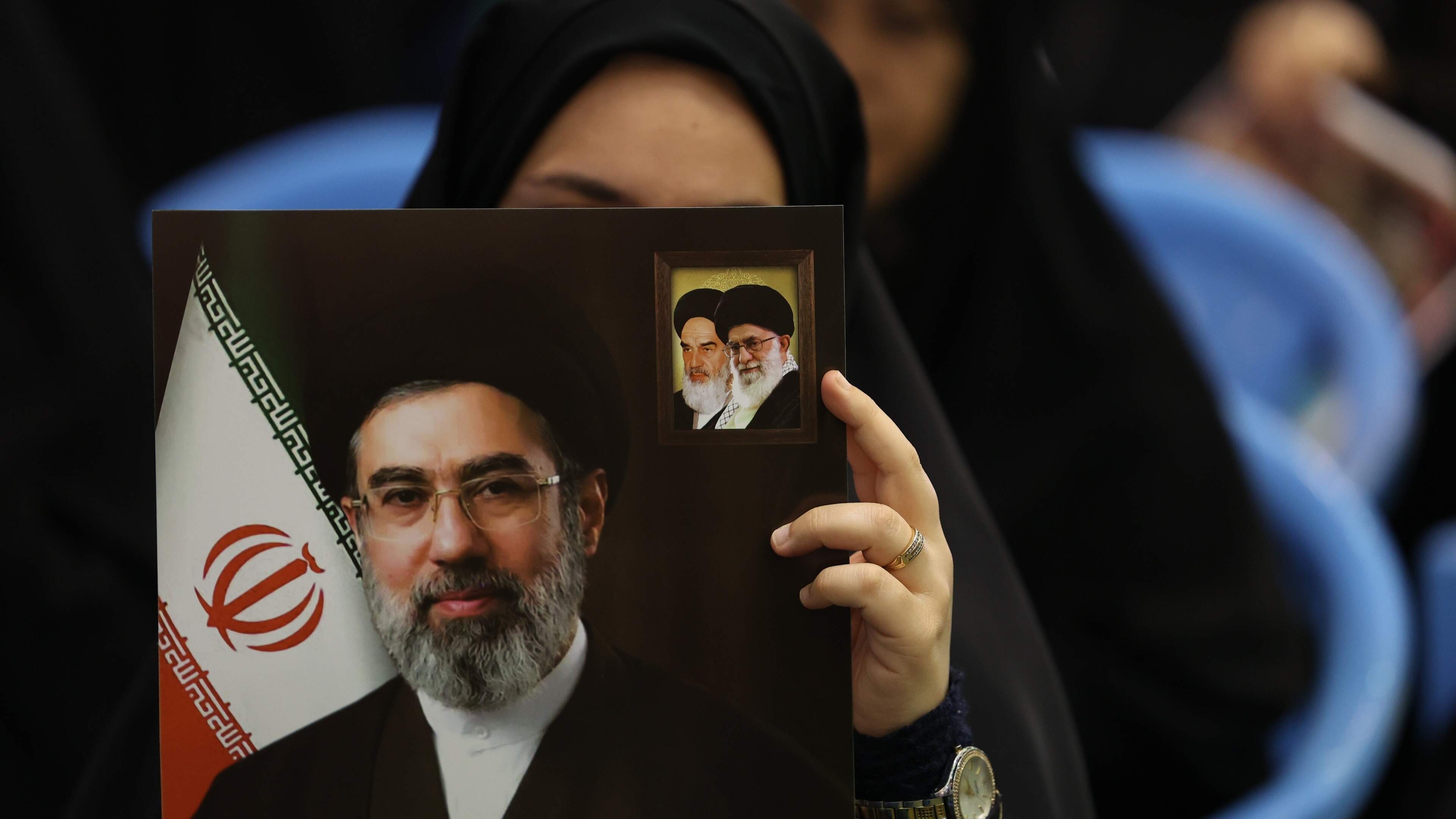 LIVE | Iran verbreekt stilzwijgen over gezondheid opperste leider: ’Khamenei heeft oppervlakkige verwondingen’