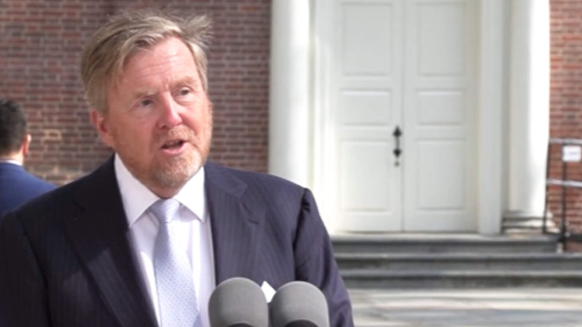 Beelden: kerkklok komt keihard door speech koning Willem-Alexander in VS