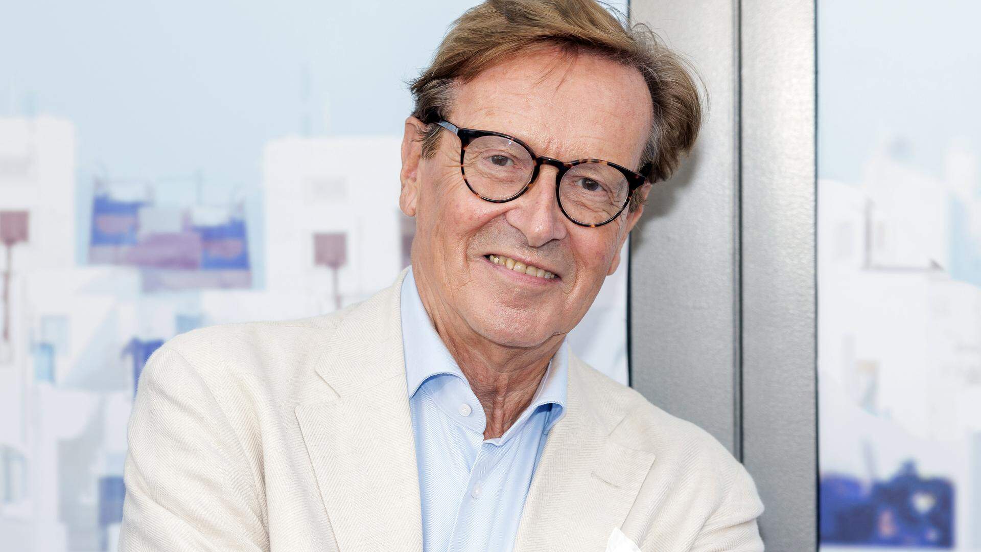 Frank Jansen kan zijn geluk niet op, de interieurstylist keert terug op televisie.