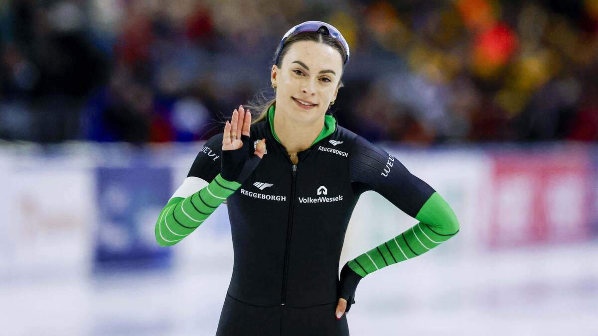 フェムケ・コックが全国距離別選手権500メートルで国内タイトルを獲得