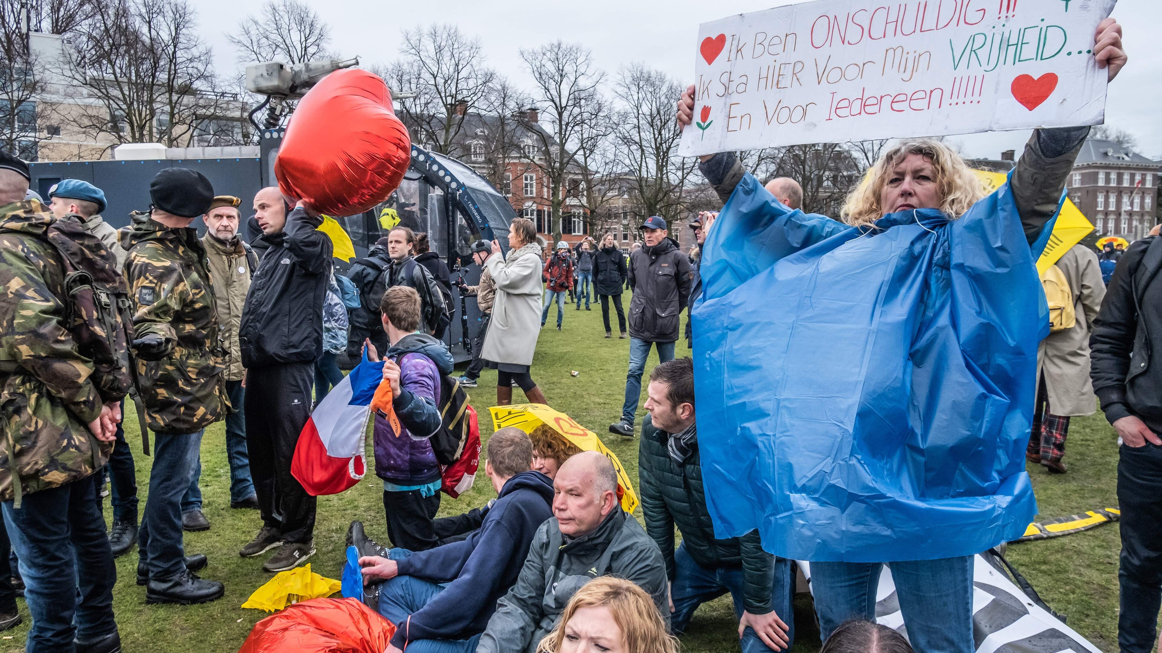 Coronademonstranten krijgen 300 euro schadevergoeding: gebiedsverbod was onterecht