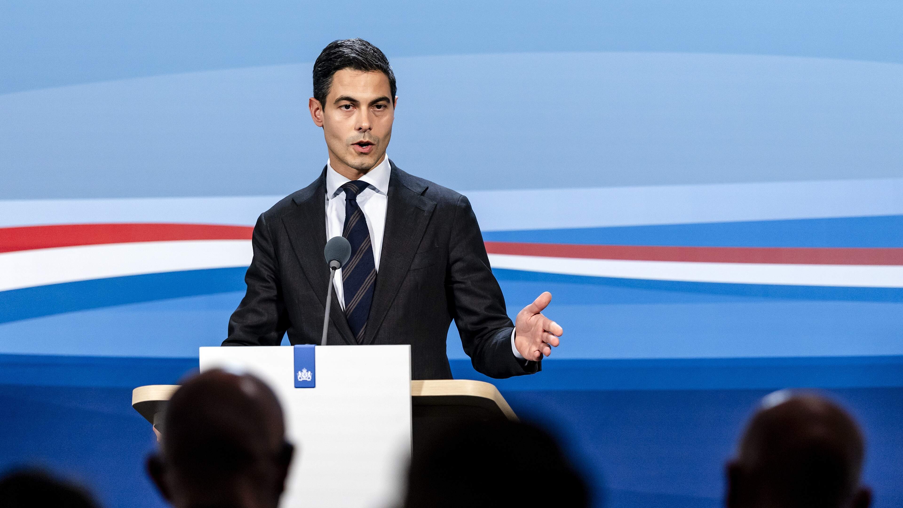 IMF kraakt ’NAVO-taks’ van kabinet-Jetten: hogere belasting slecht voor werkenden