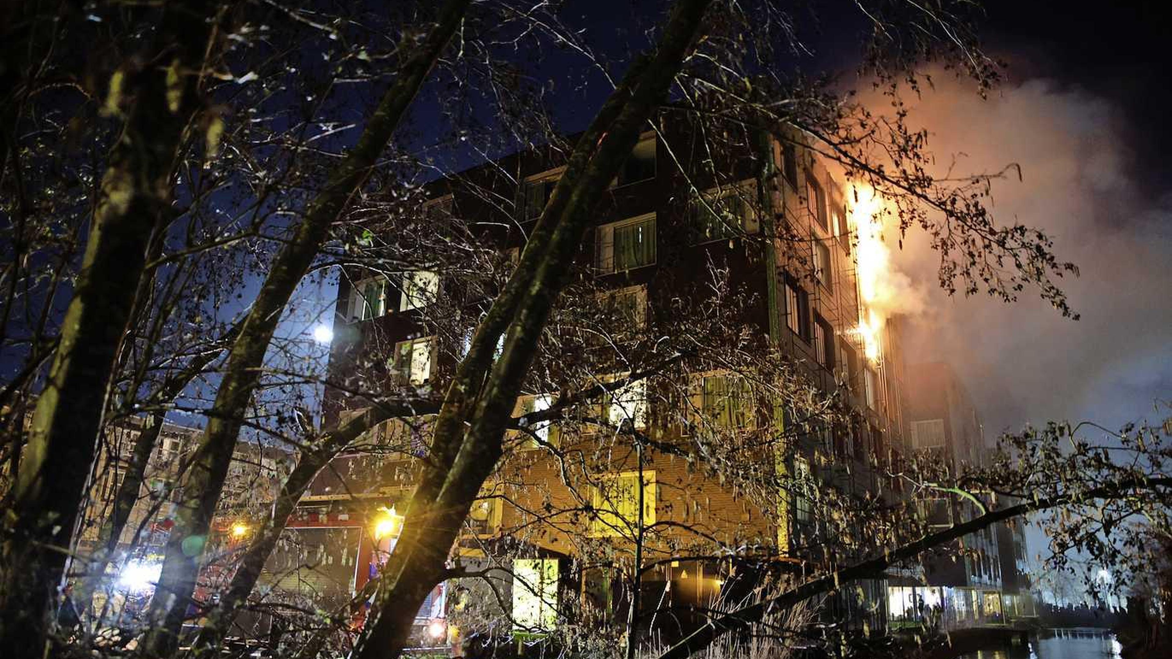Brand in wooncomplex Delft, vijf appartementen ontruimd