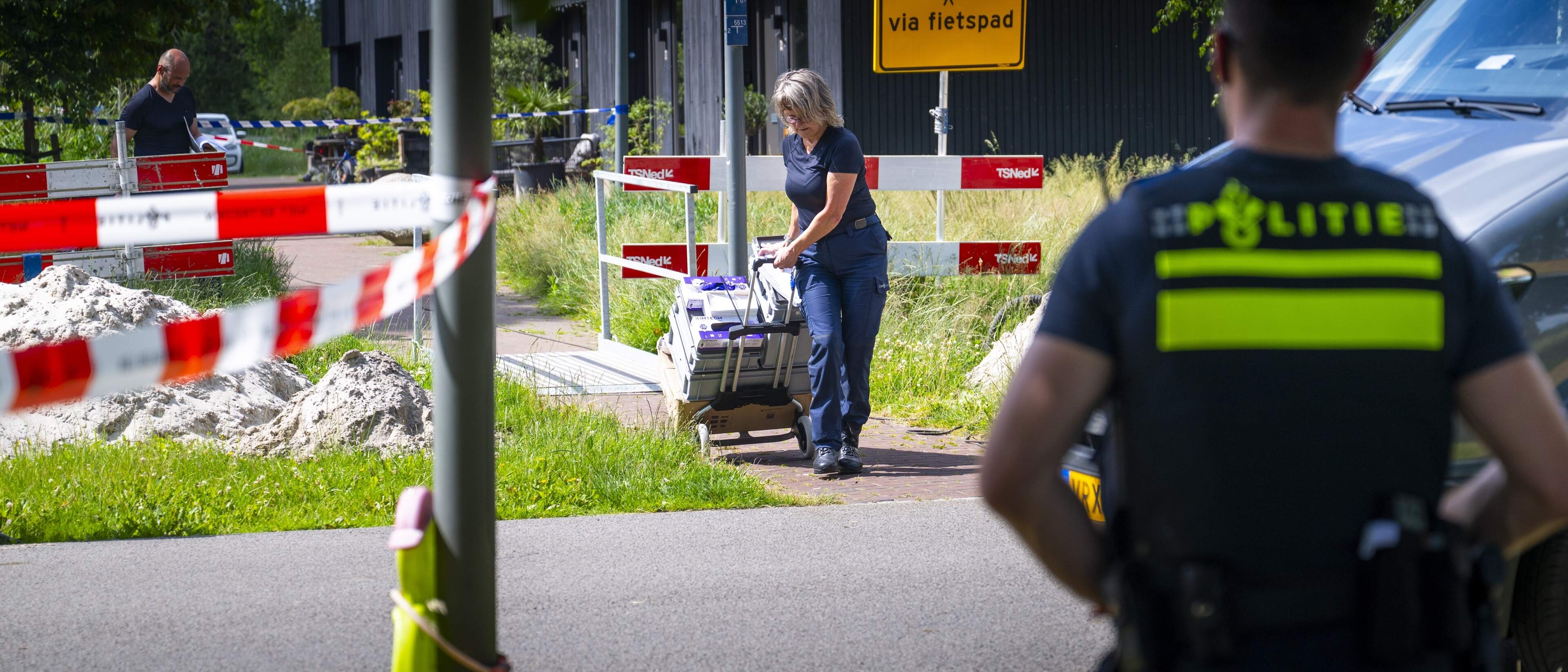 Meerstad: dochter (15) opgepakt na dood ouders en schokkende  WhatsApp-beelden | De Telegraaf