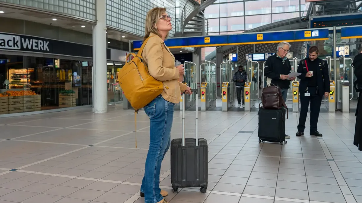 LIVE | Staking dwarsboomt reis naar Bruce Springsteen-concert: ’Dit kost ons bakken met geld’